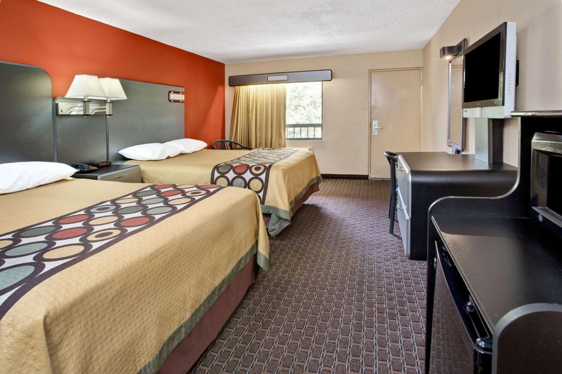 Super 8 by Wyndham Kissimmee/Maingate/Orlando Area photo 11