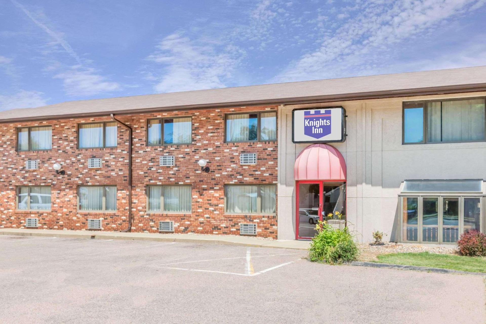 Knights Inn & Suites South Sioux City photo 1