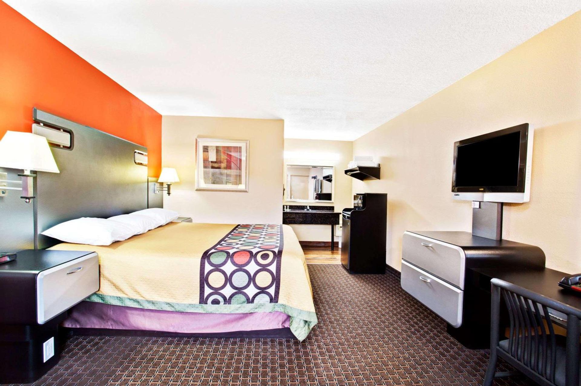 Super 8 by Wyndham Kissimmee/Maingate/Orlando Area photo 8