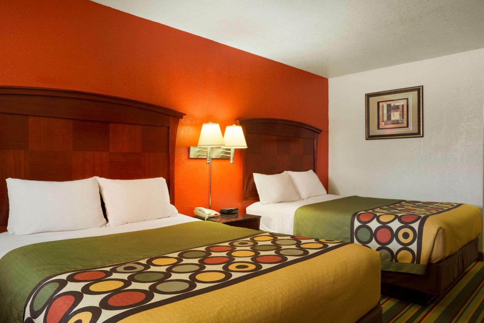 Super 8 by Wyndham Pleasanton photo 20