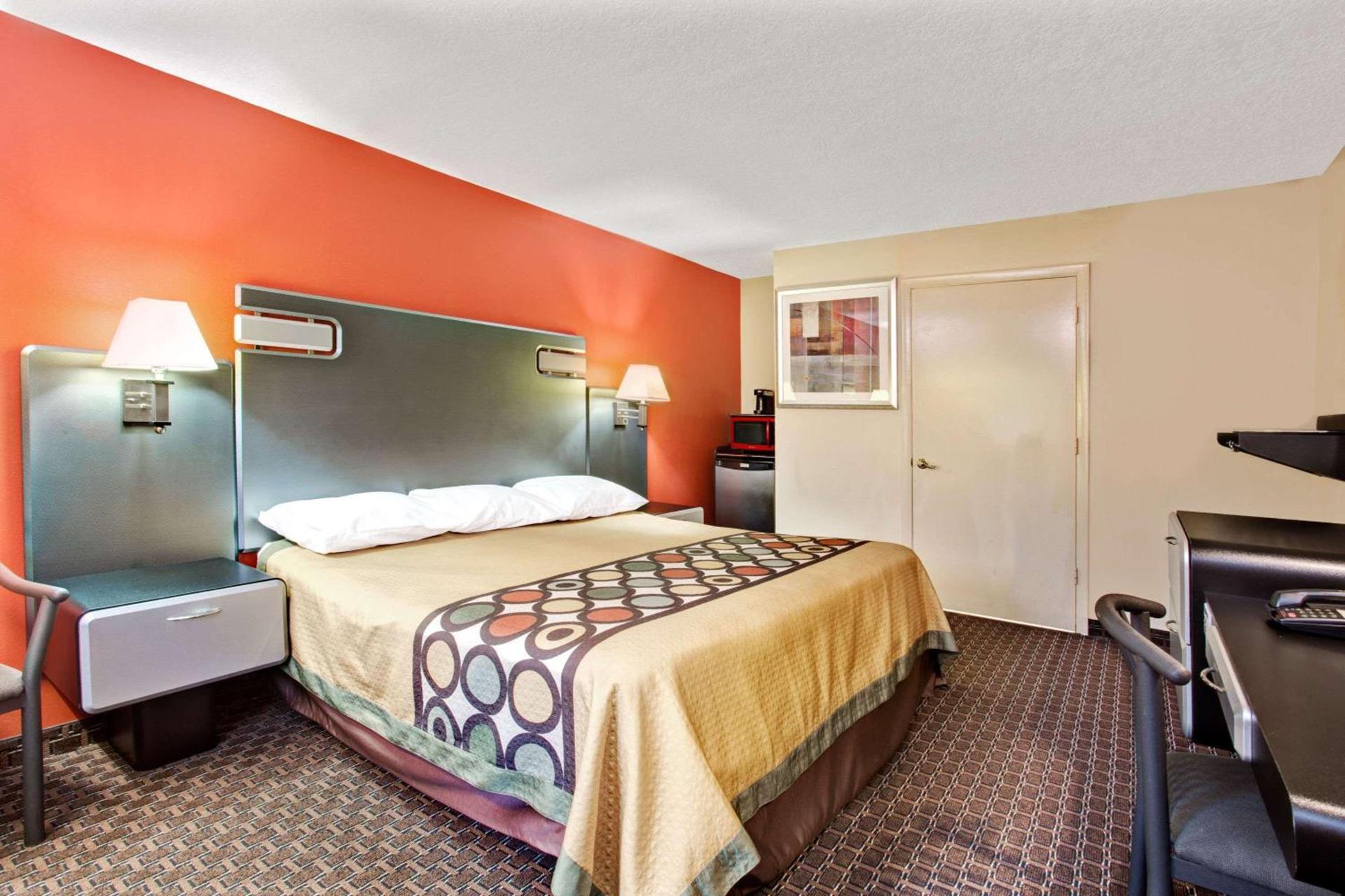 Super 8 by Wyndham Kissimmee/Maingate/Orlando Area photo 10