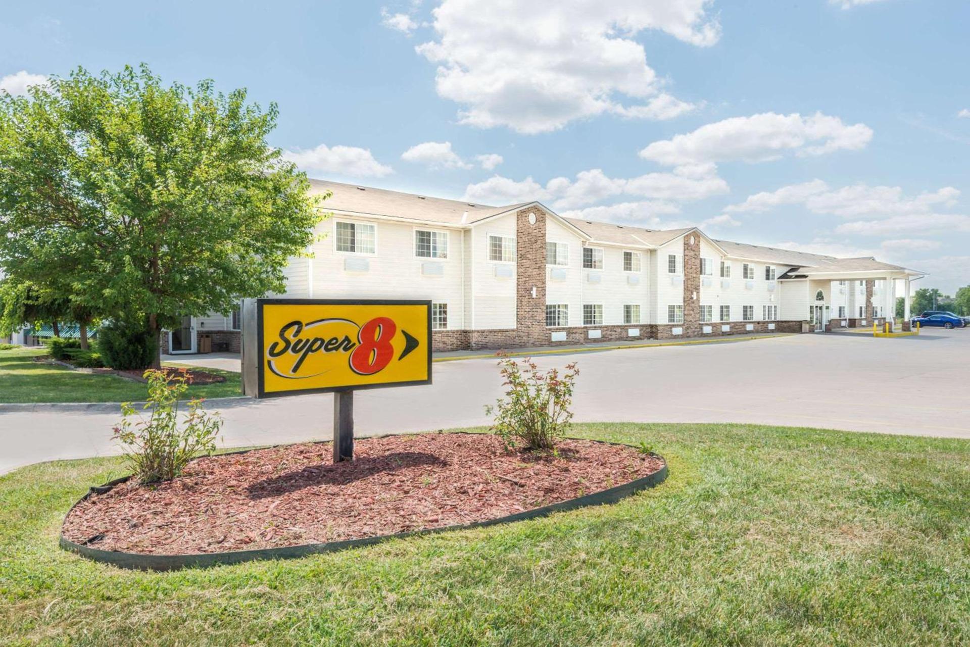 Super 8 by Wyndham Platte City Kansas City Area photo 14