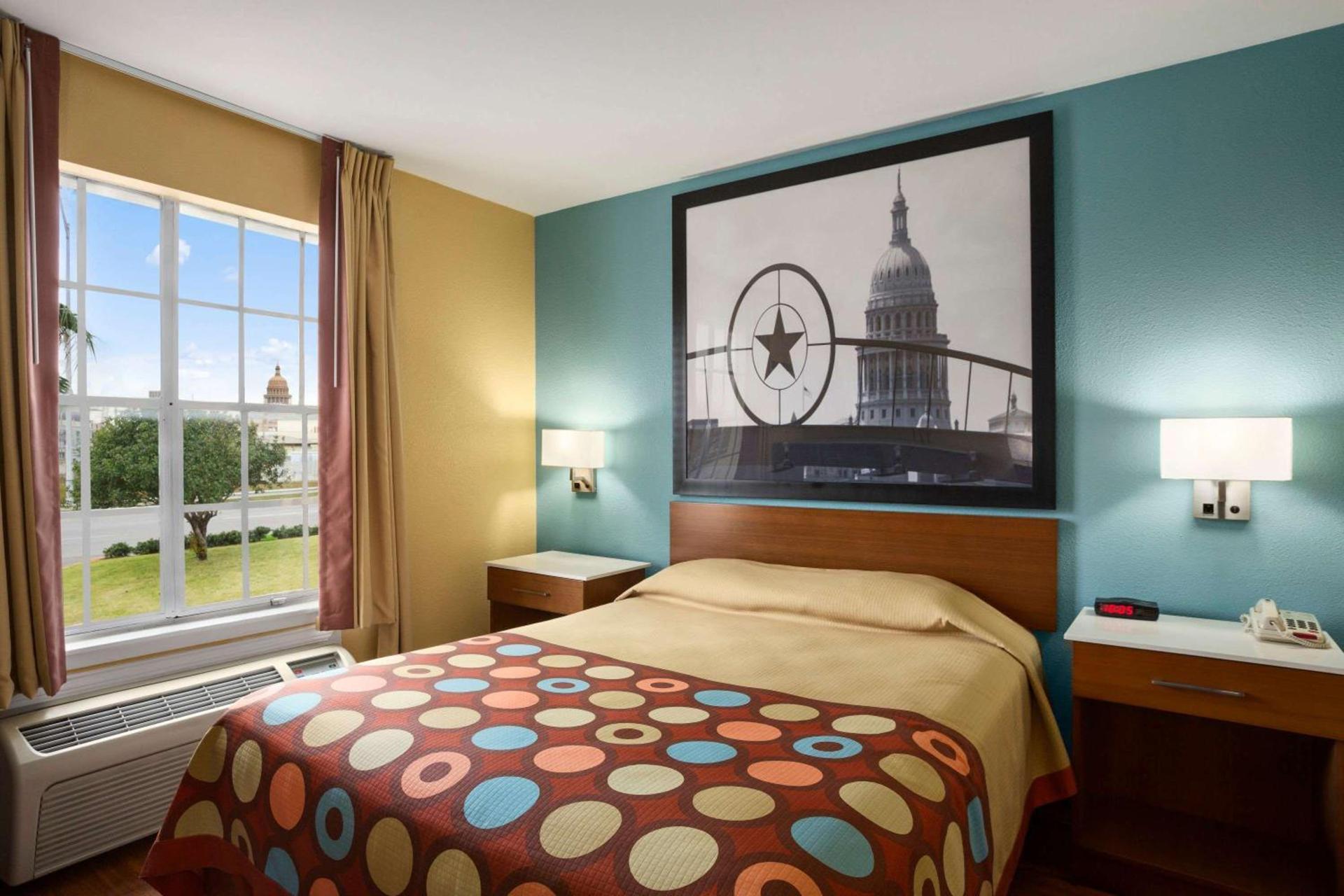 Super 8 by Wyndham Austin Downtown/Capitol Area photo 12