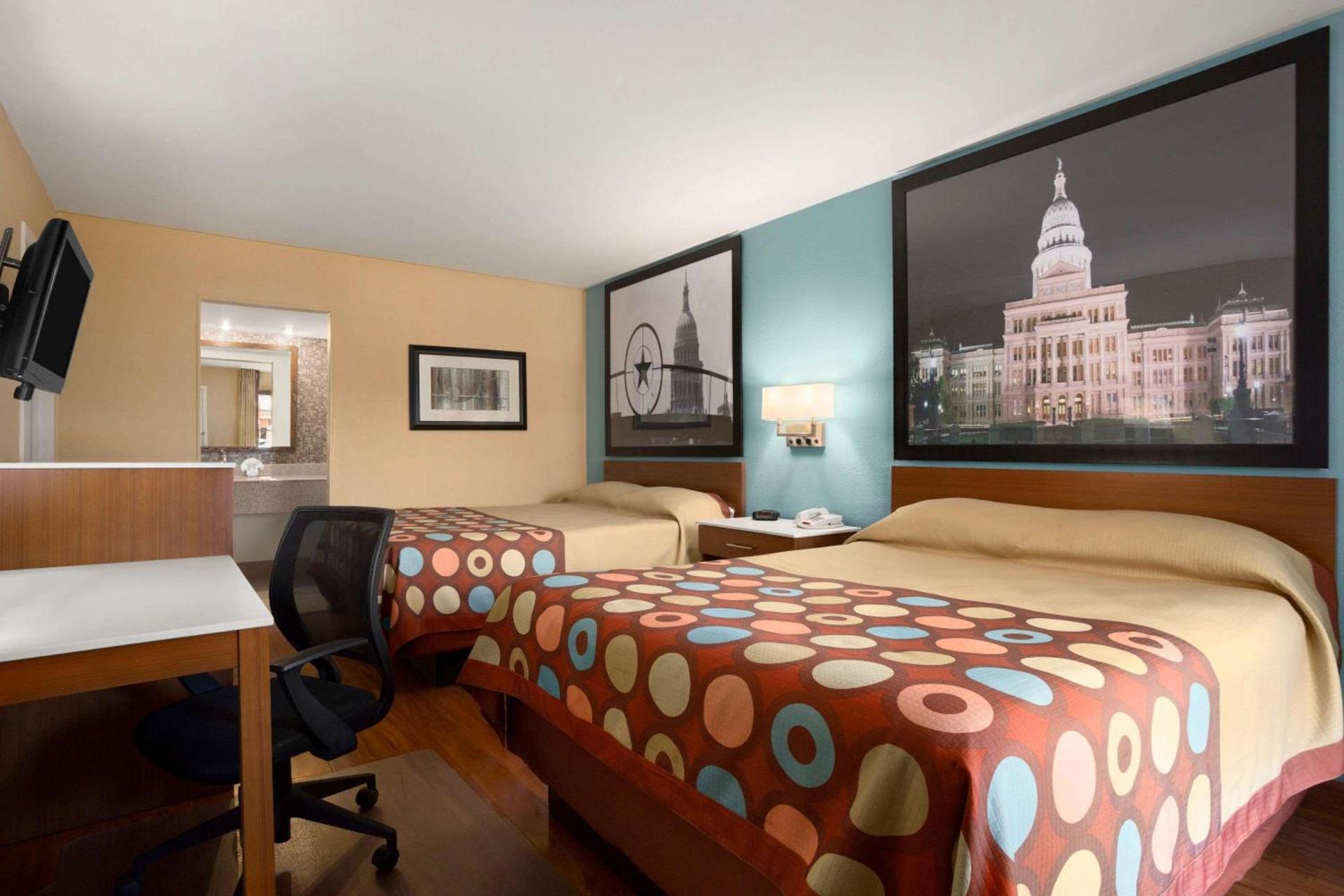 Super 8 by Wyndham Austin Downtown/Capitol Area photo 14