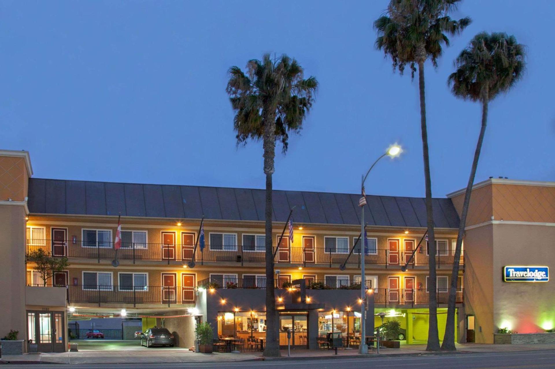 Travelodge by Wyndham Culver City photo 1