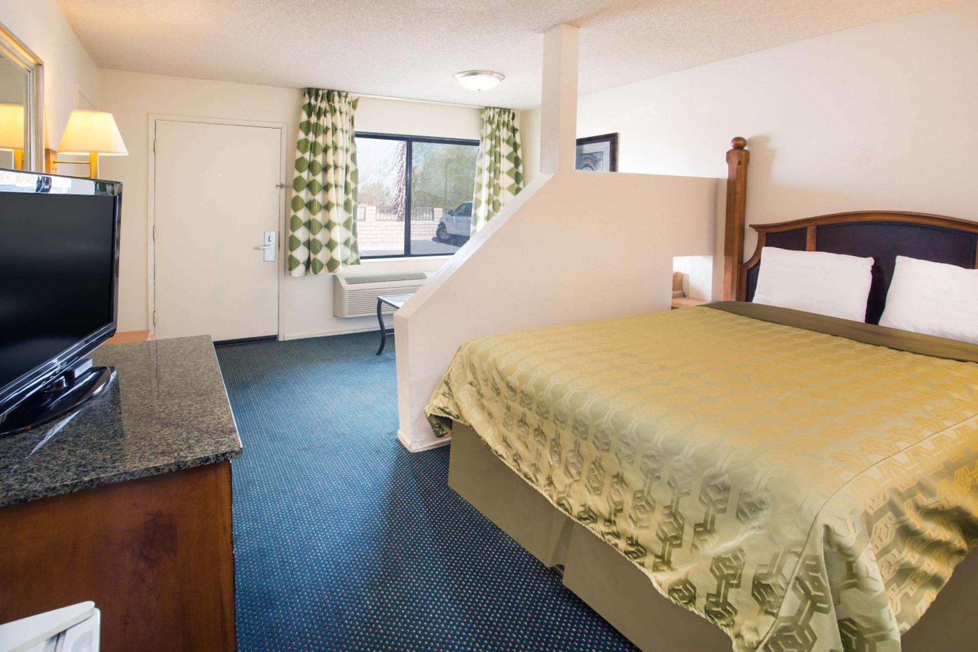 Travelodge by Wyndham Indio photo 17
