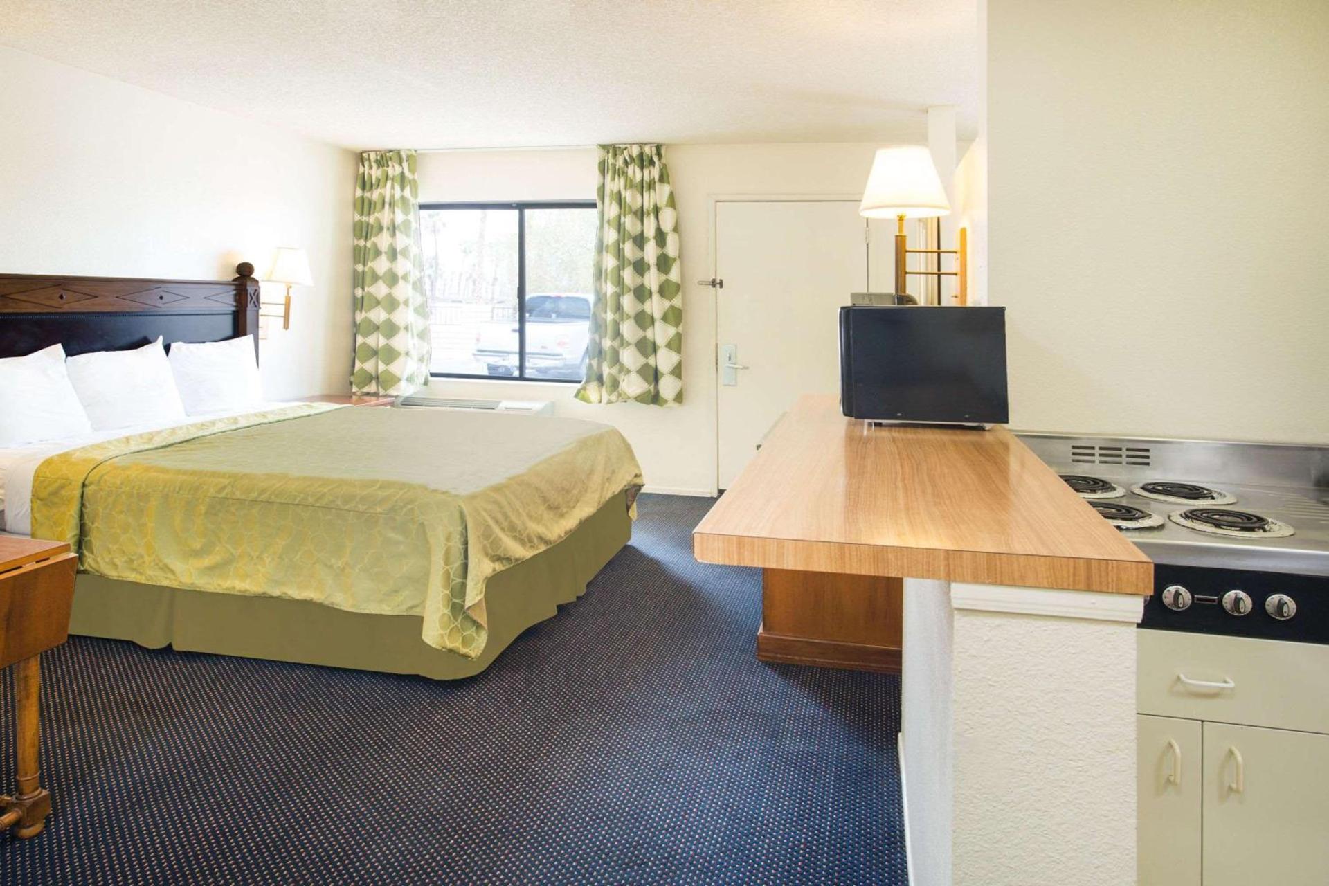 Travelodge by Wyndham Indio photo 22