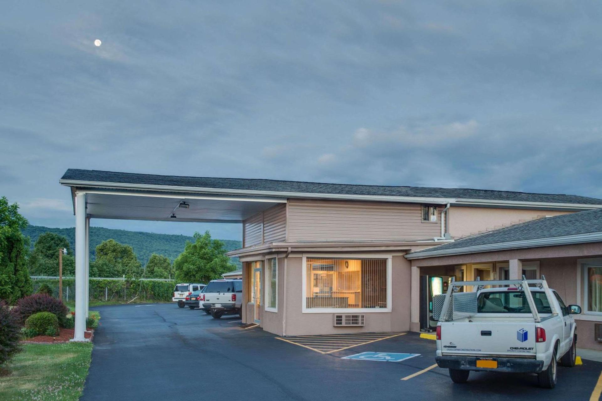 Travel Inn photo 12