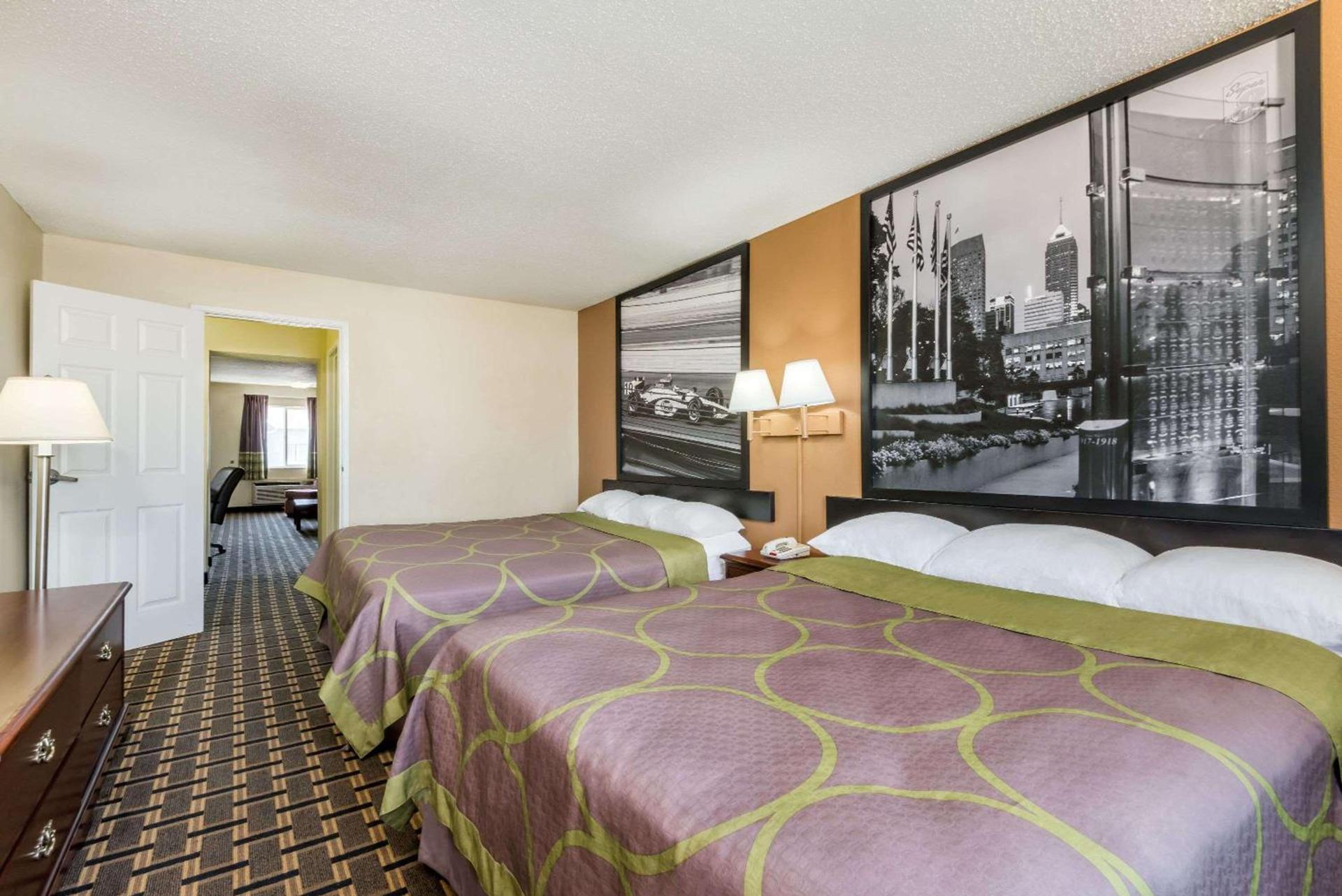 Super 8 by Wyndham Indianapolis/NE/Castleton Area photo 11