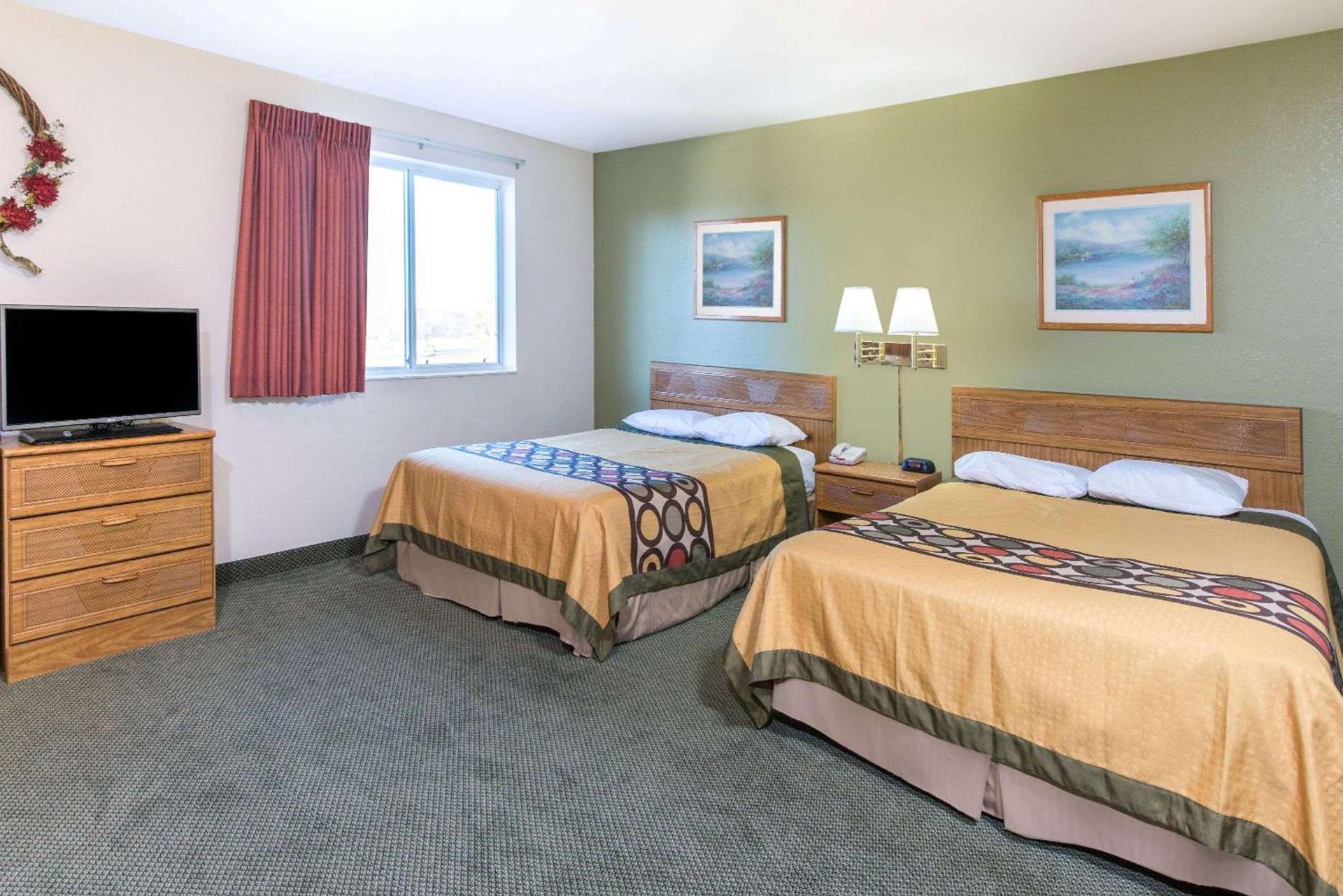 Super 8 by Wyndham West Middlesex/Sharon Area photo 11