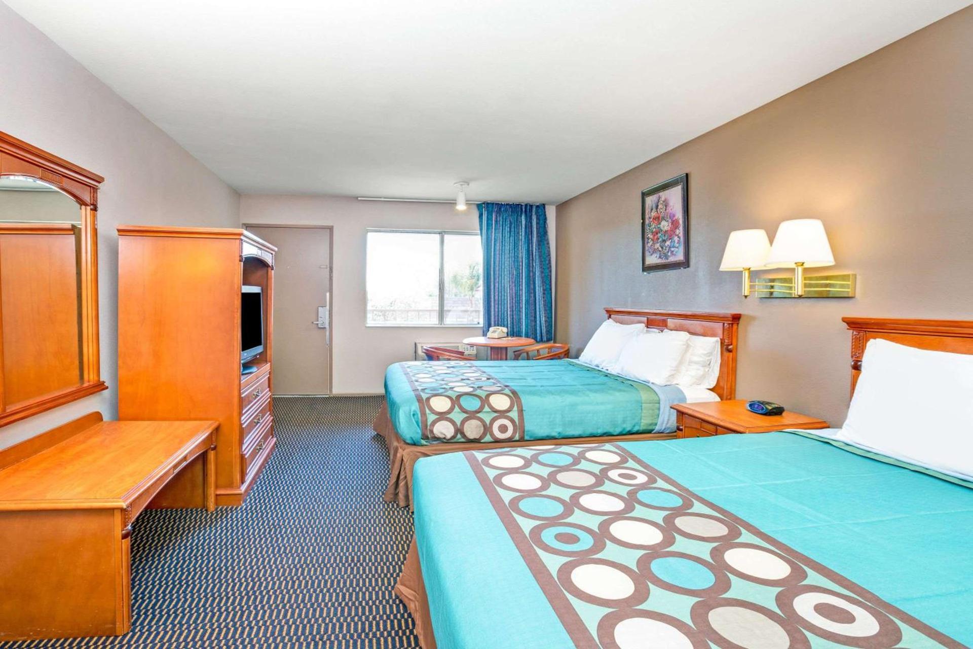Super 8 by Wyndham Upland Ontario CA photo 3