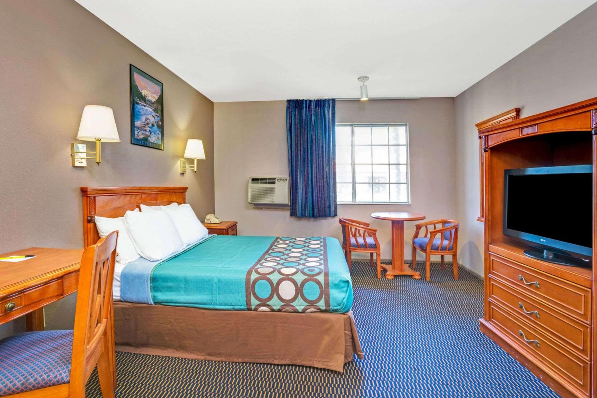 Super 8 by Wyndham Upland Ontario CA photo 4