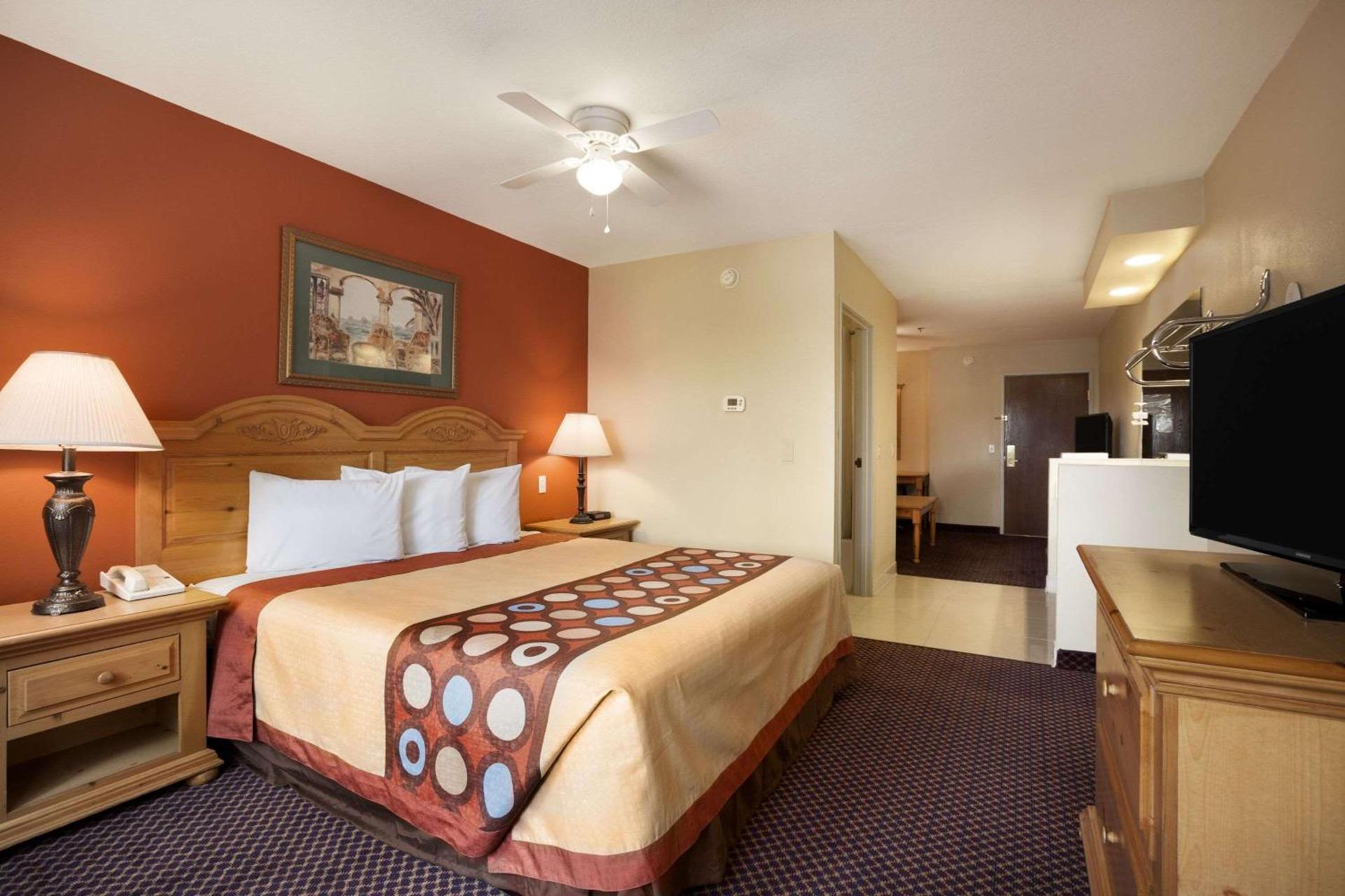 Super 8 by Wyndham Marana/Tucson Area photo 12