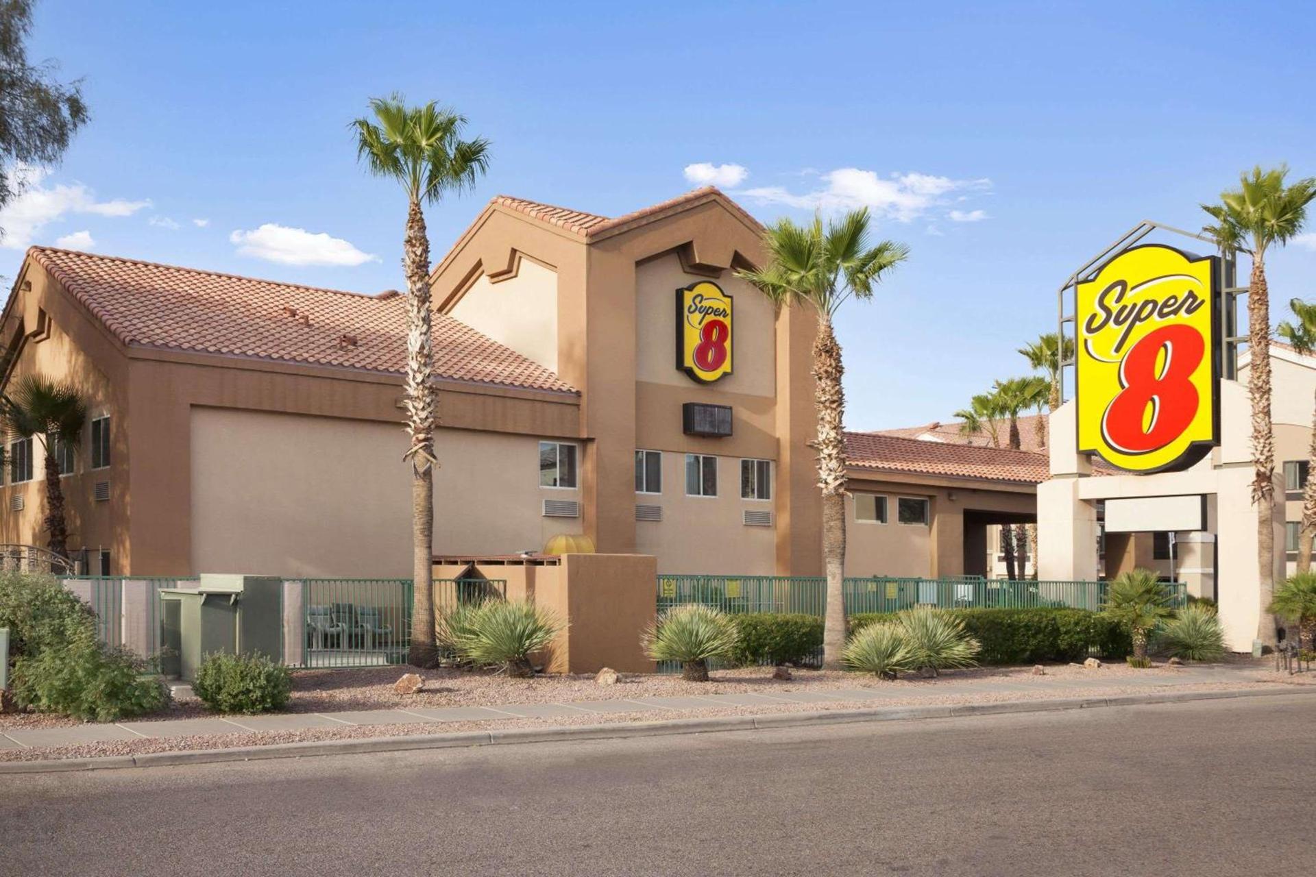 Super 8 by Wyndham Marana/Tucson Area photo 1
