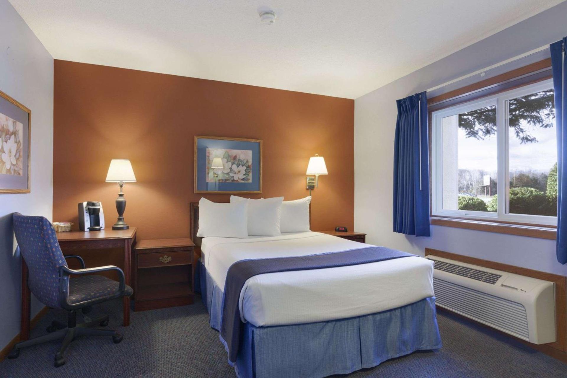 Travelodge by Wyndham Motel of St Cloud photo 18