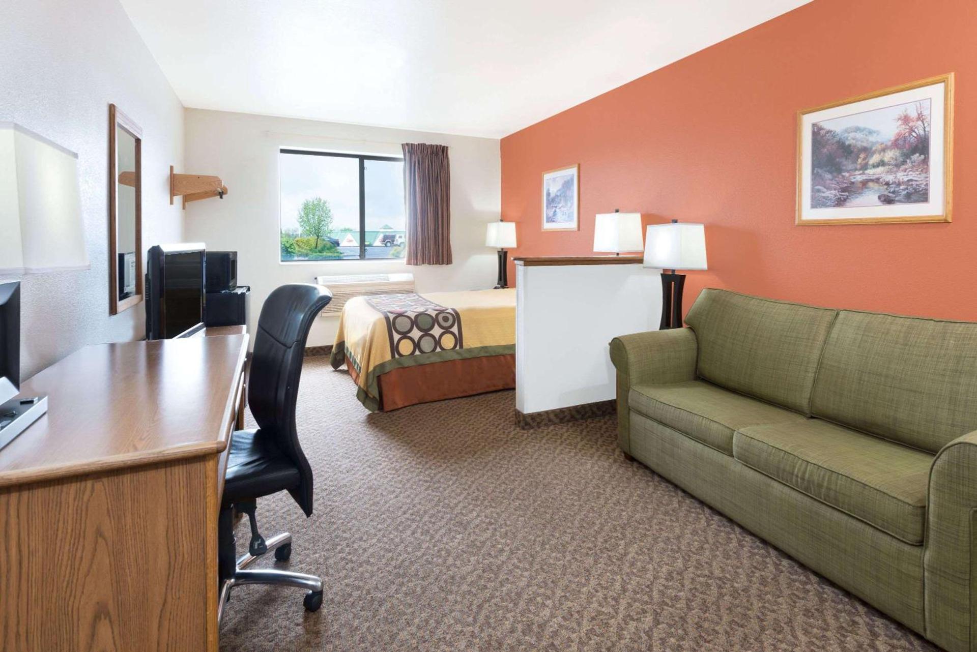 Super 8 by Wyndham Morgantown photo 8