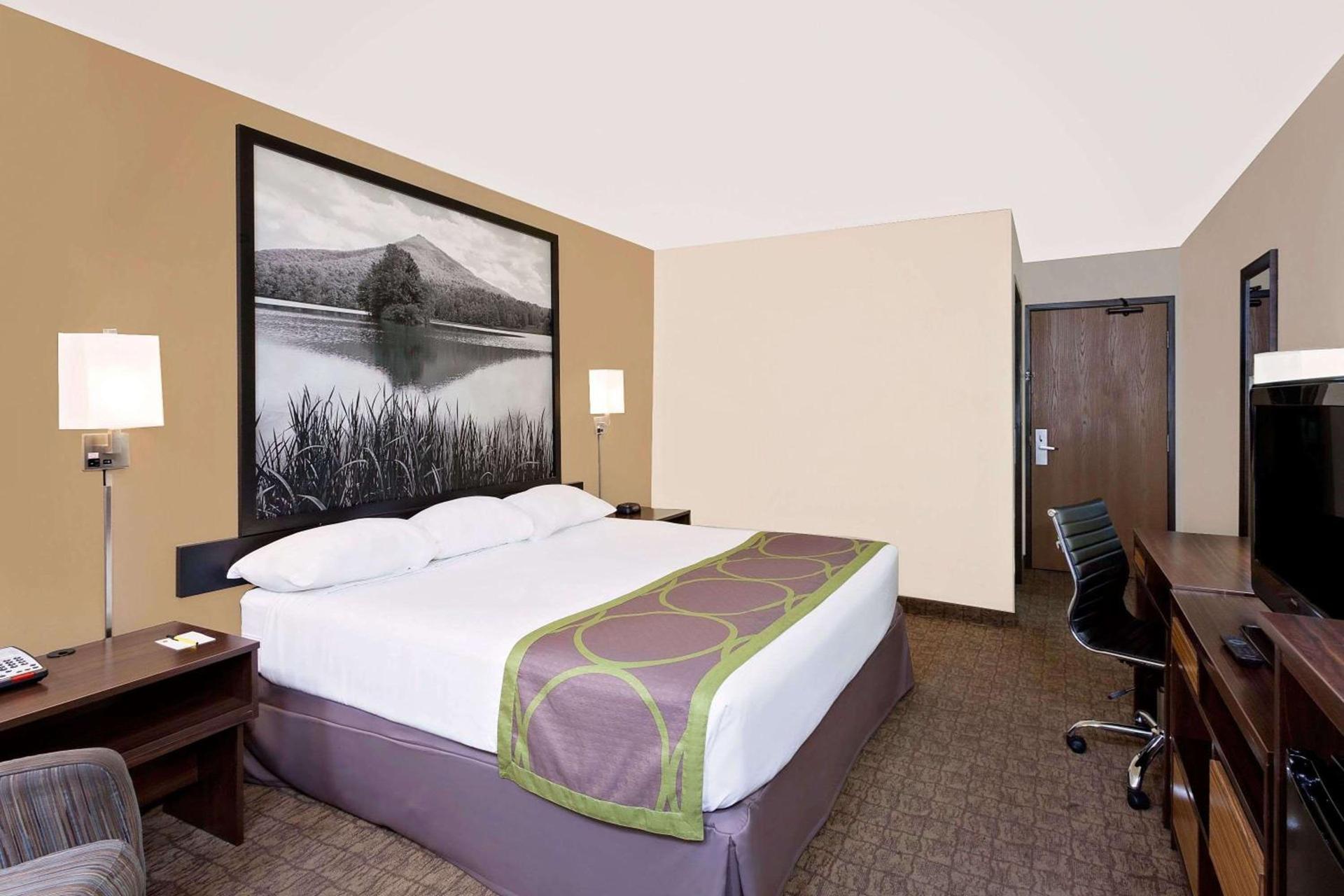 Super 8 by Wyndham Lebanon photo 34