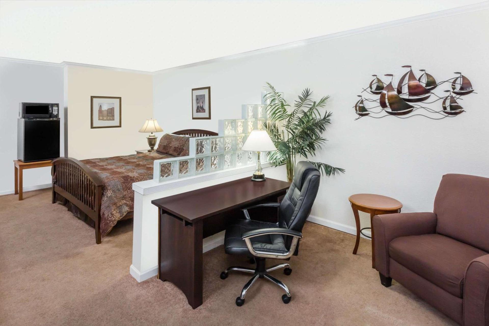 Travelodge by Wyndham Shreveport LA photo 9
