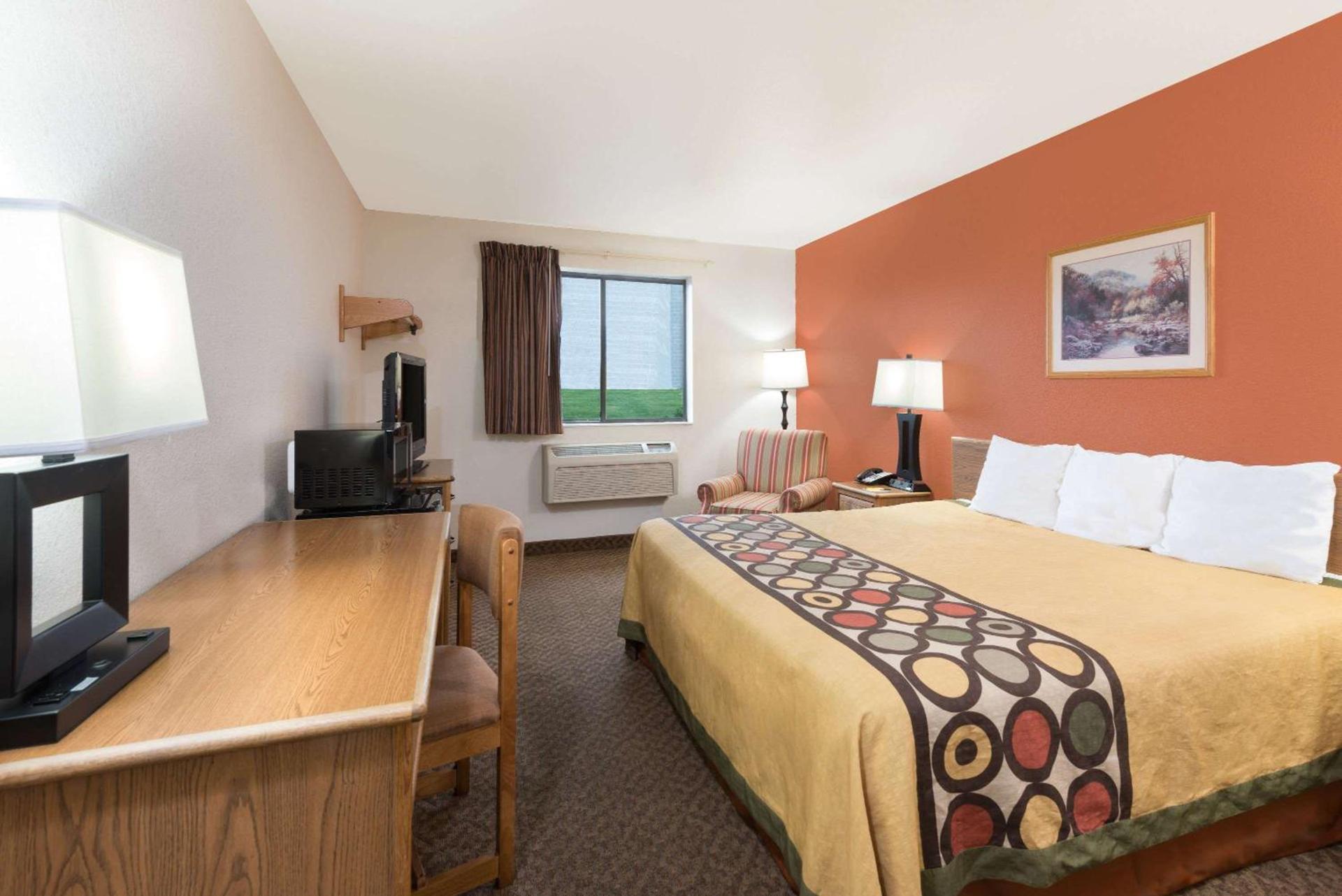 Super 8 by Wyndham Morgantown photo 11