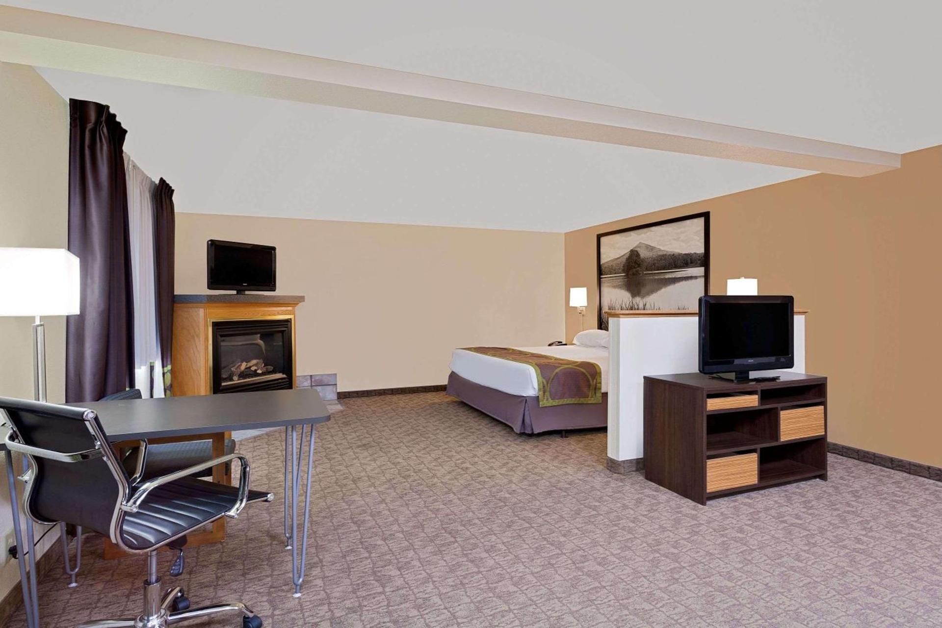 Super 8 by Wyndham Lebanon photo 21