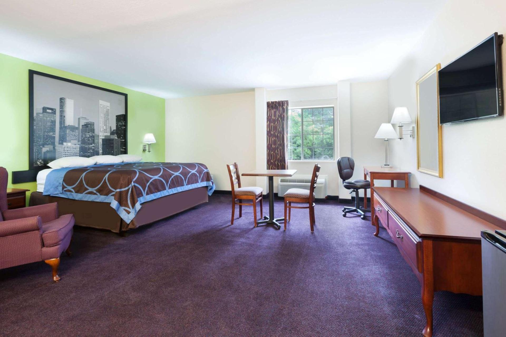 Super 8 by Wyndham Huntsville photo 28