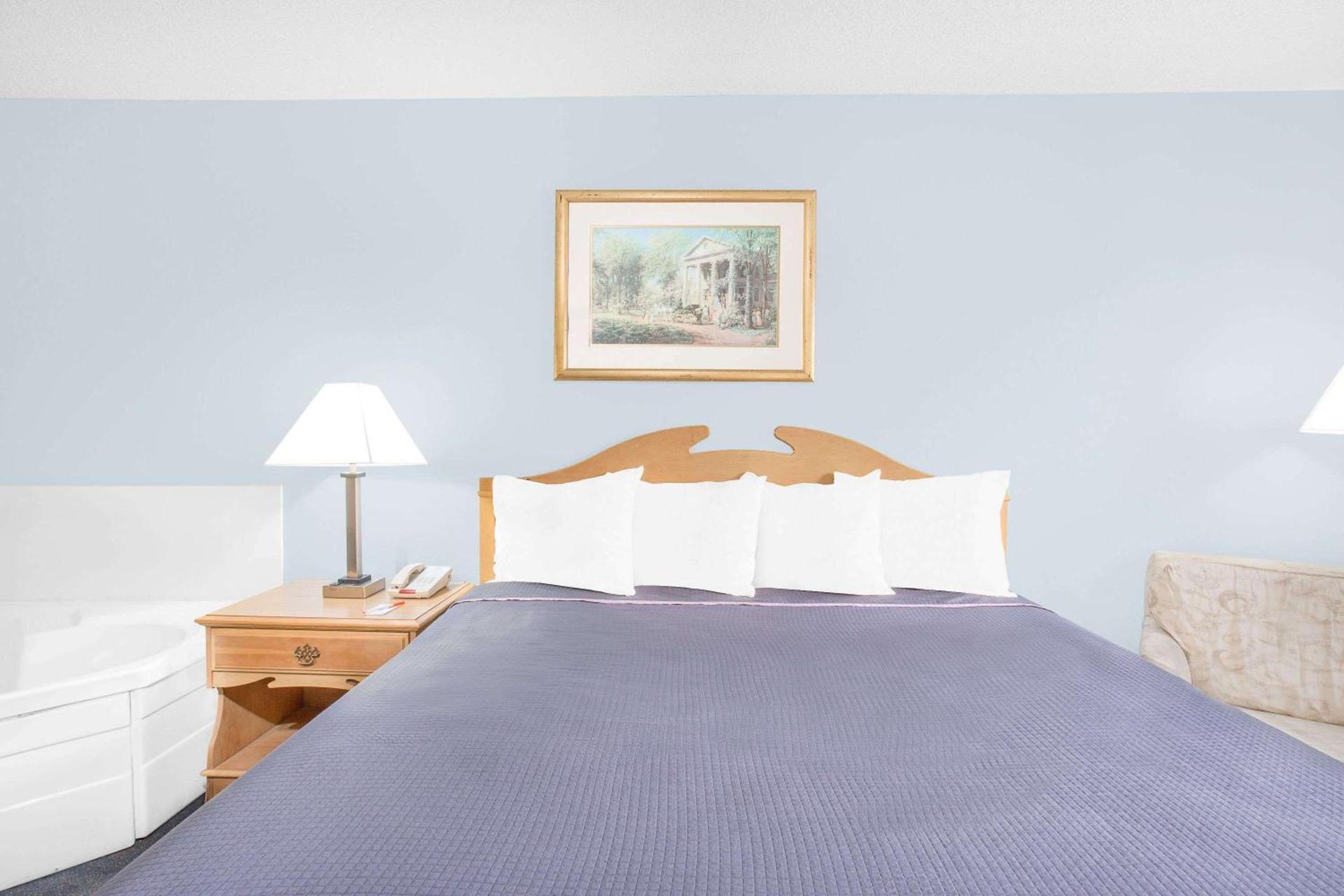 Howard Johnson by Wyndham Staunton photo 33