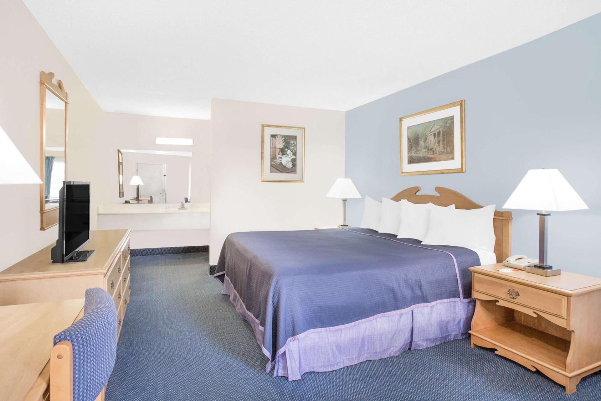 Howard Johnson by Wyndham Staunton photo 12