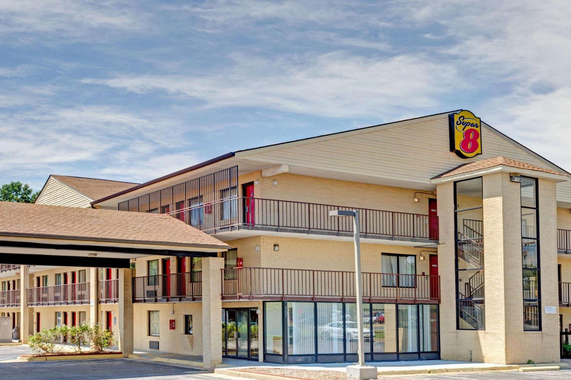 Super 8 by Wyndham Fredericksburg photo 9