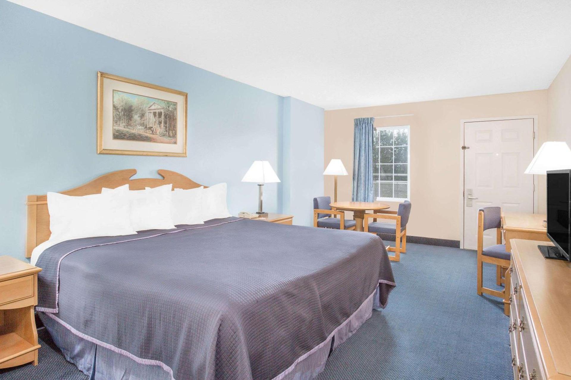 Howard Johnson by Wyndham Staunton photo 13