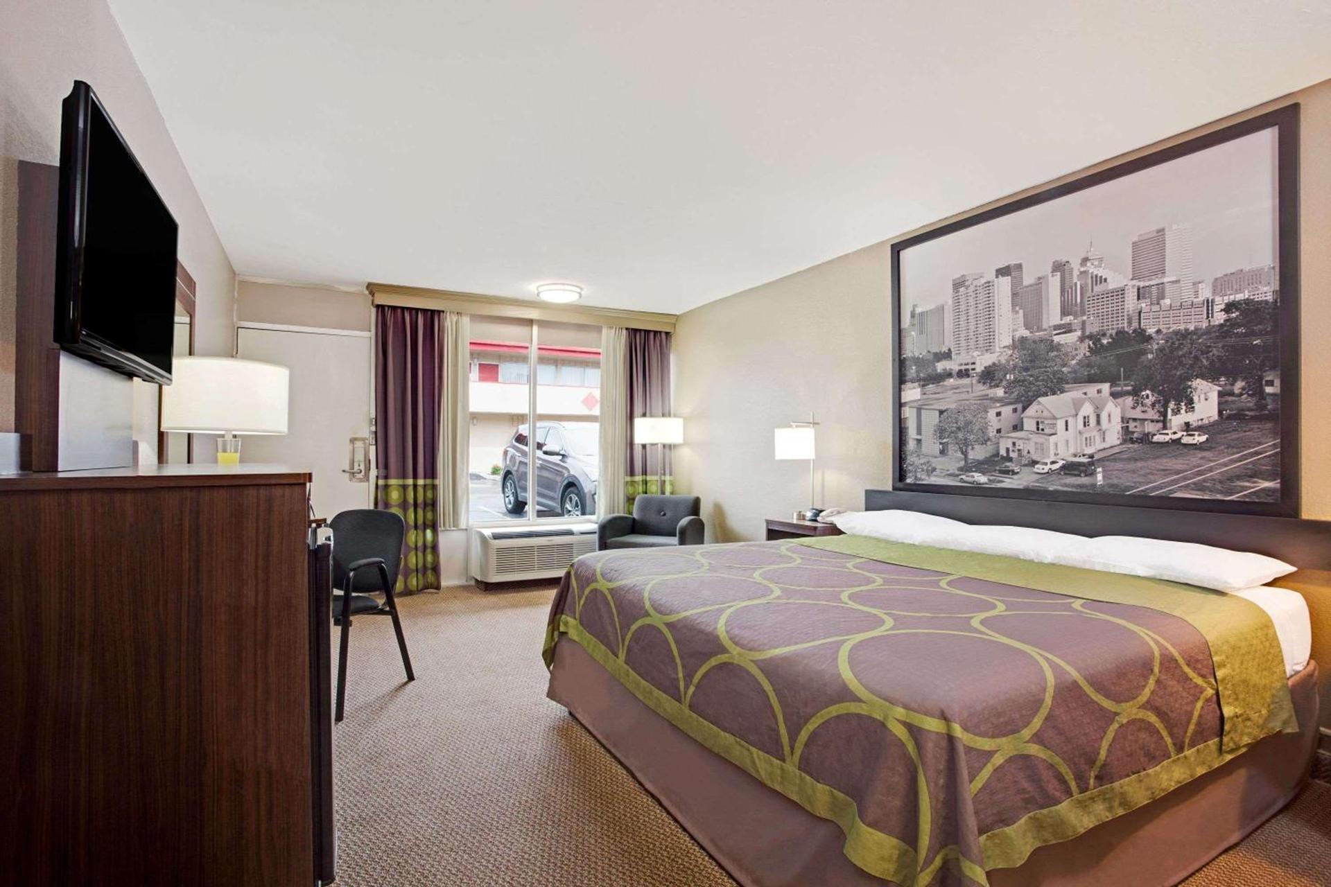 Super 8 by Wyndham Oklahoma/Frontier City photo 7