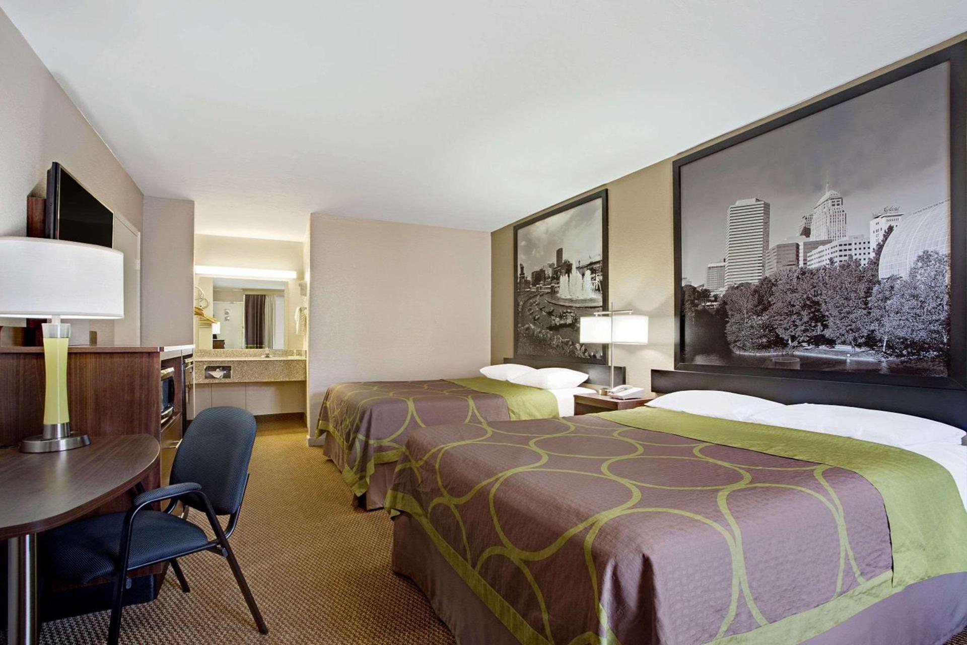 Super 8 by Wyndham Oklahoma/Frontier City photo 9