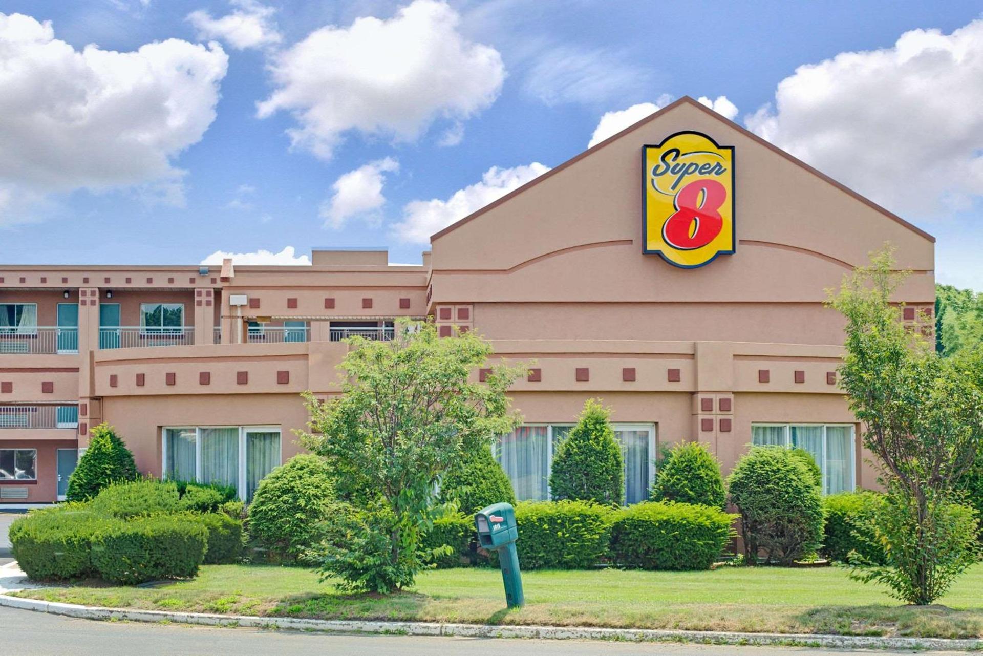 Super 8 by Wyndham Milford/New Haven — hotel in Milford