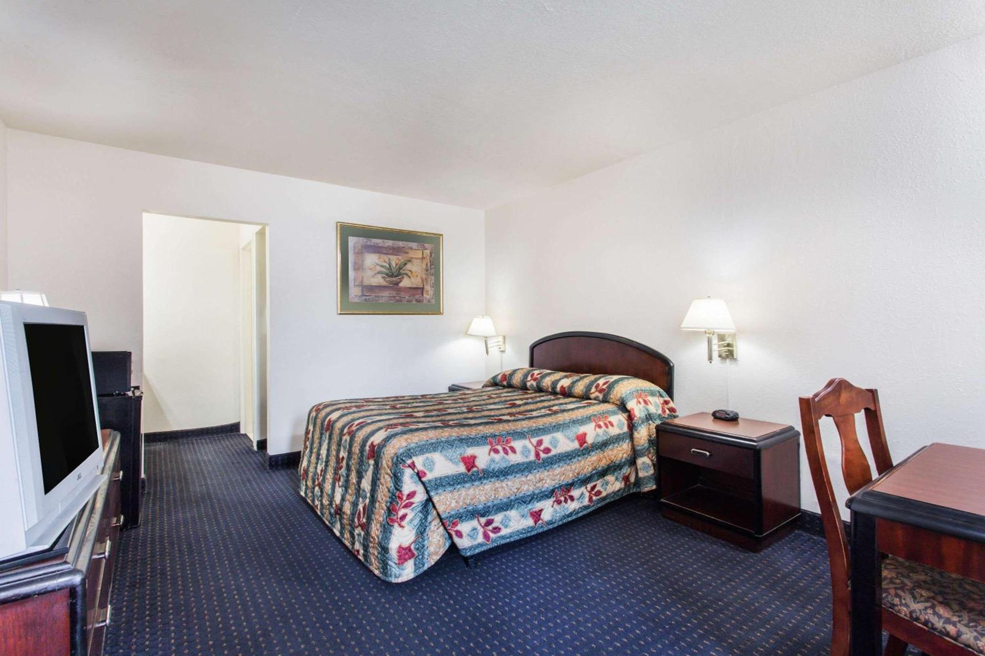 Knights Inn Virginia Beach Lynnhaven photo 5
