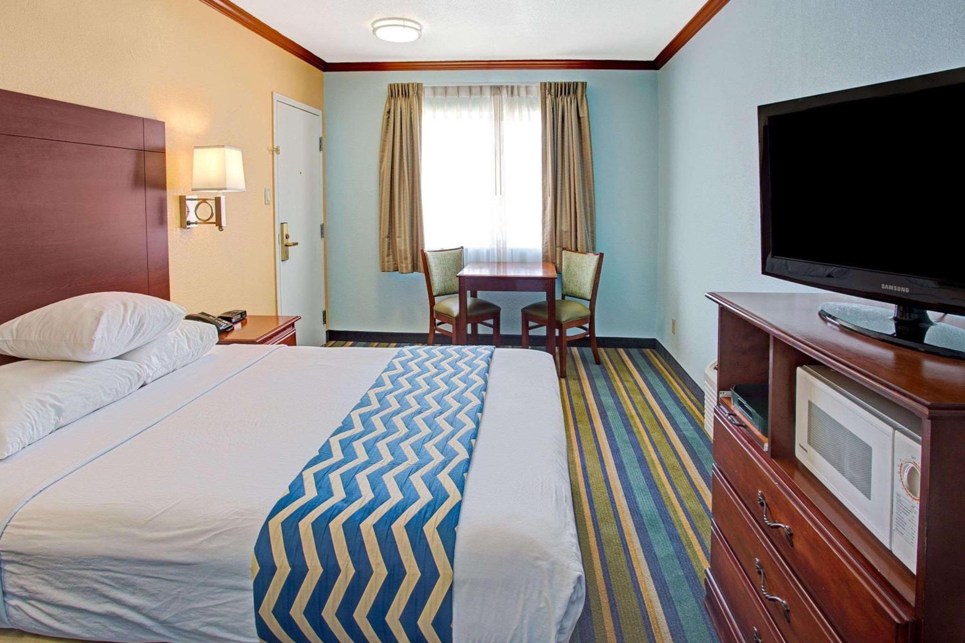 Travelodge by Wyndham Bishop photo 6