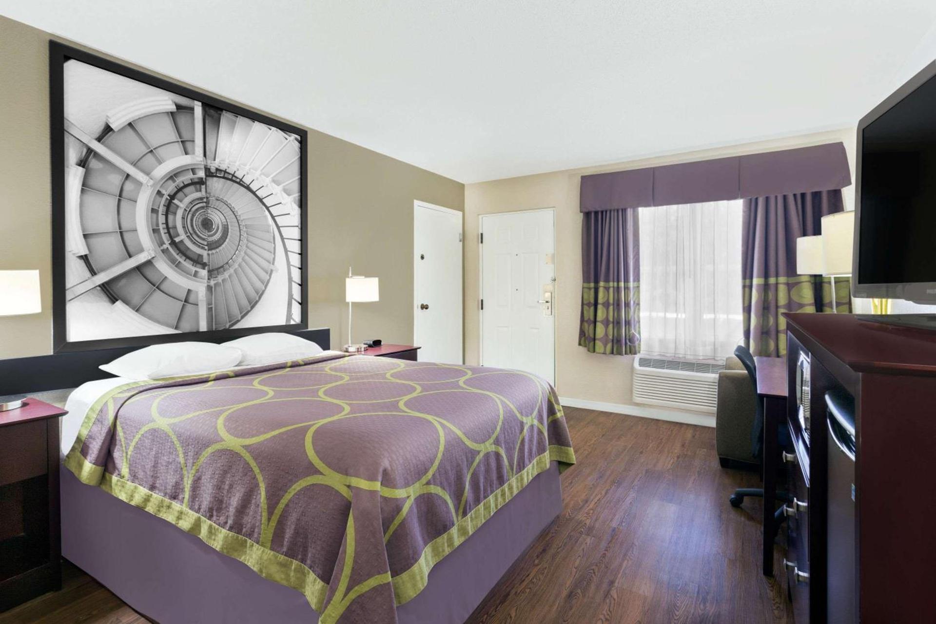 Super 8 by Wyndham Ellenton Bradenton Area photo 10