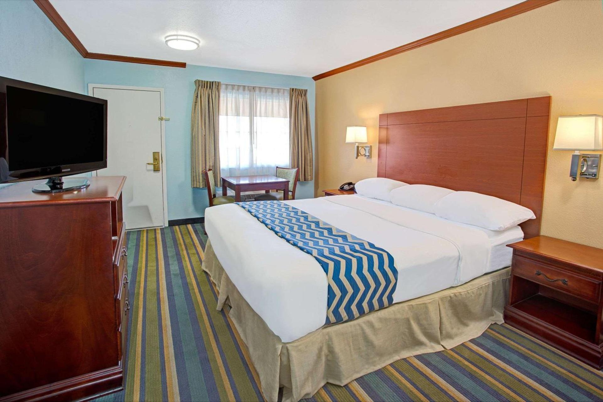 Travelodge by Wyndham Bishop photo 8