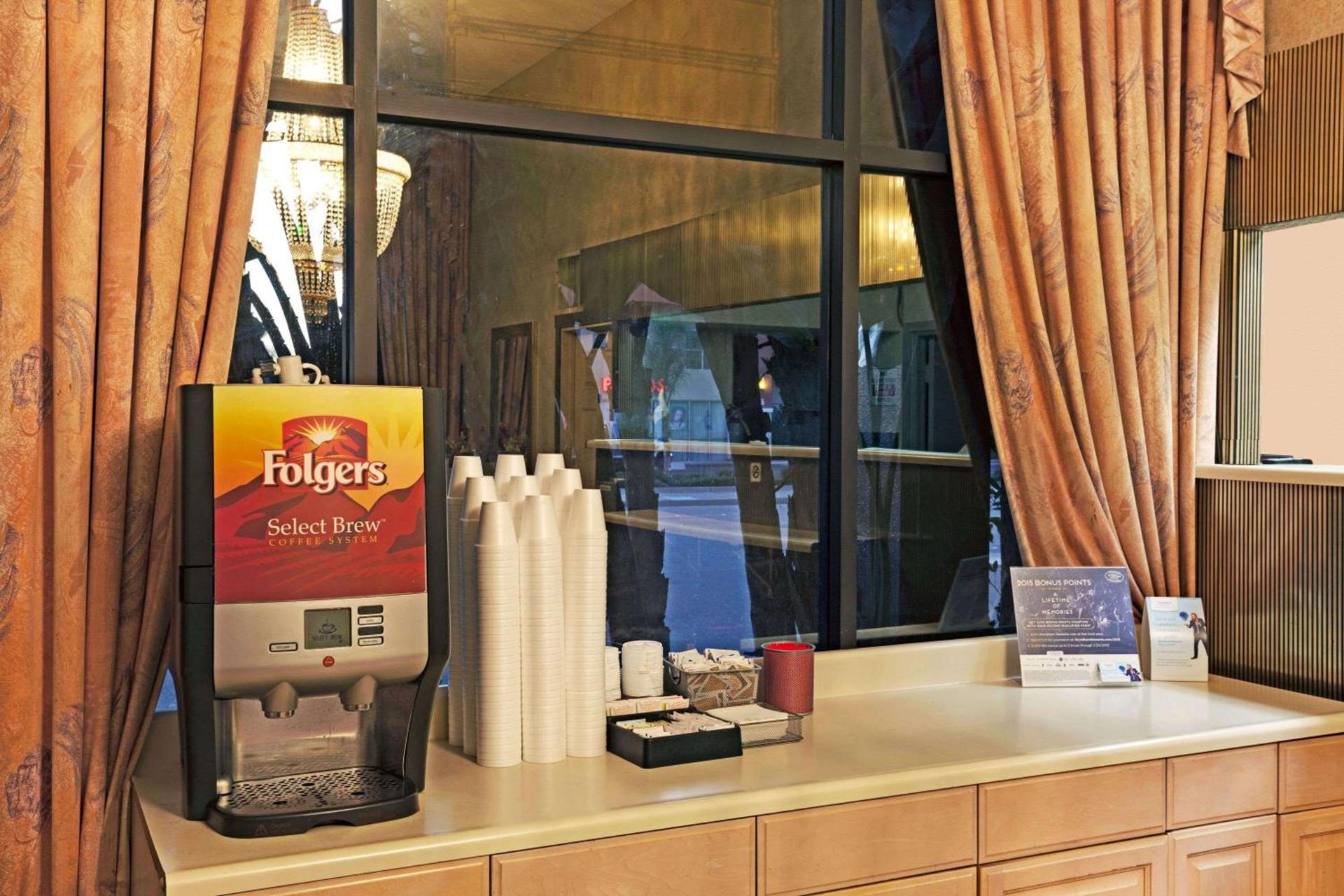Buena Park Inn photo 8