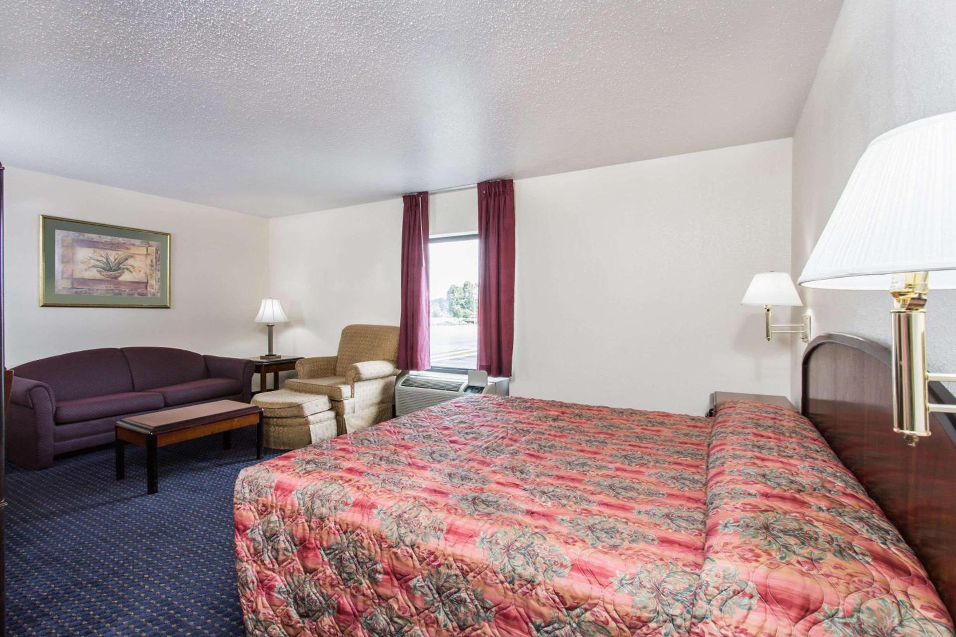 Knights Inn Virginia Beach Lynnhaven photo 11