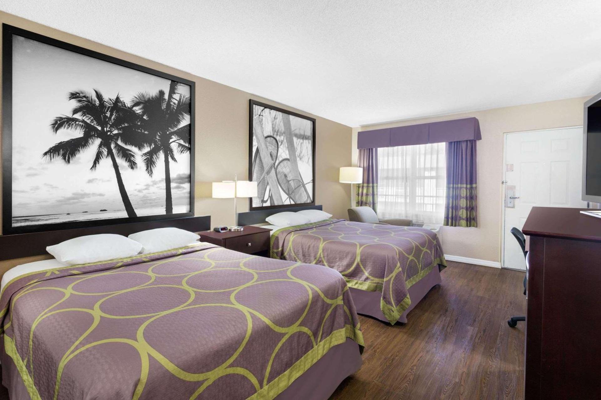 Super 8 by Wyndham Ellenton Bradenton Area photo 5