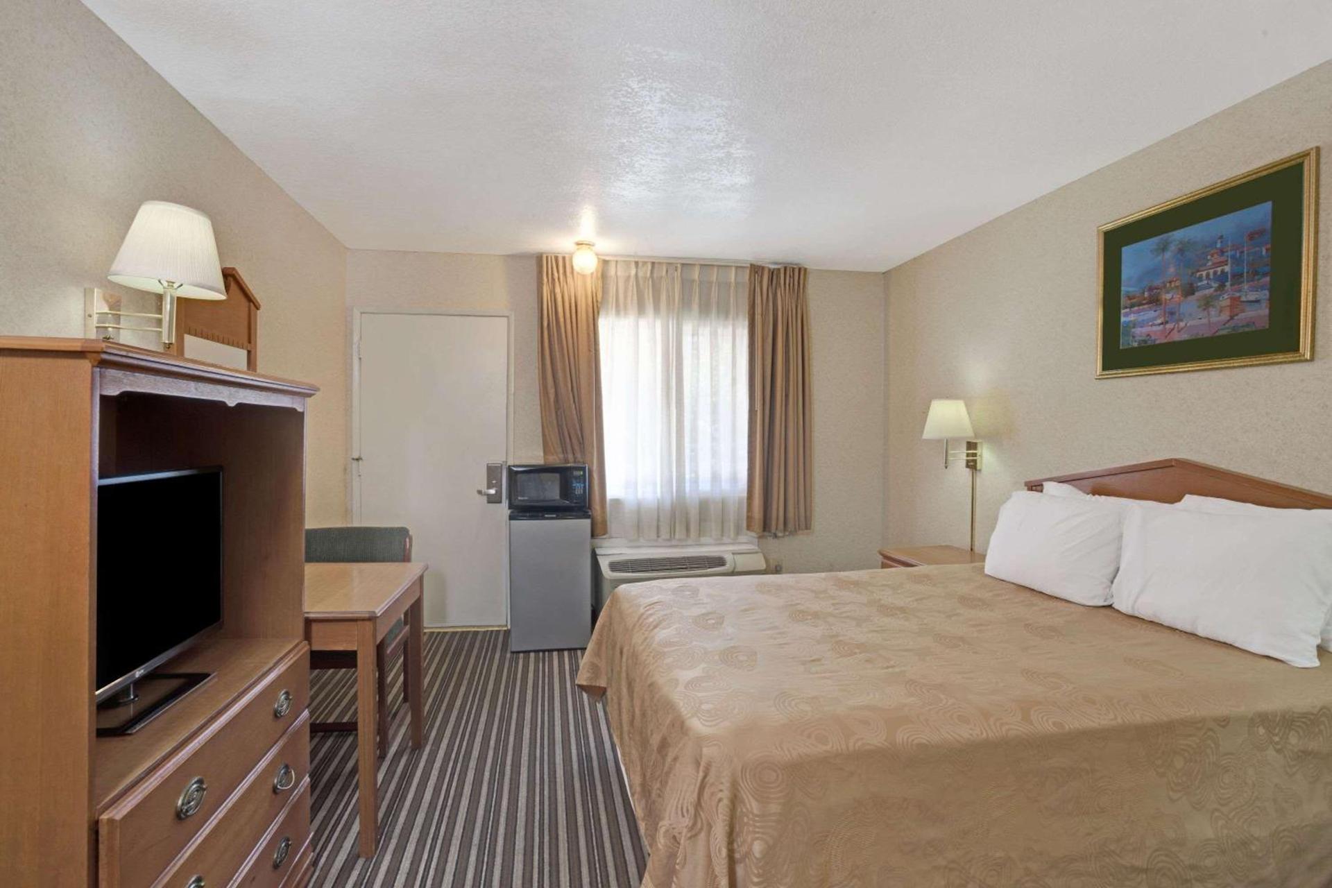 Buena Park Inn photo 6