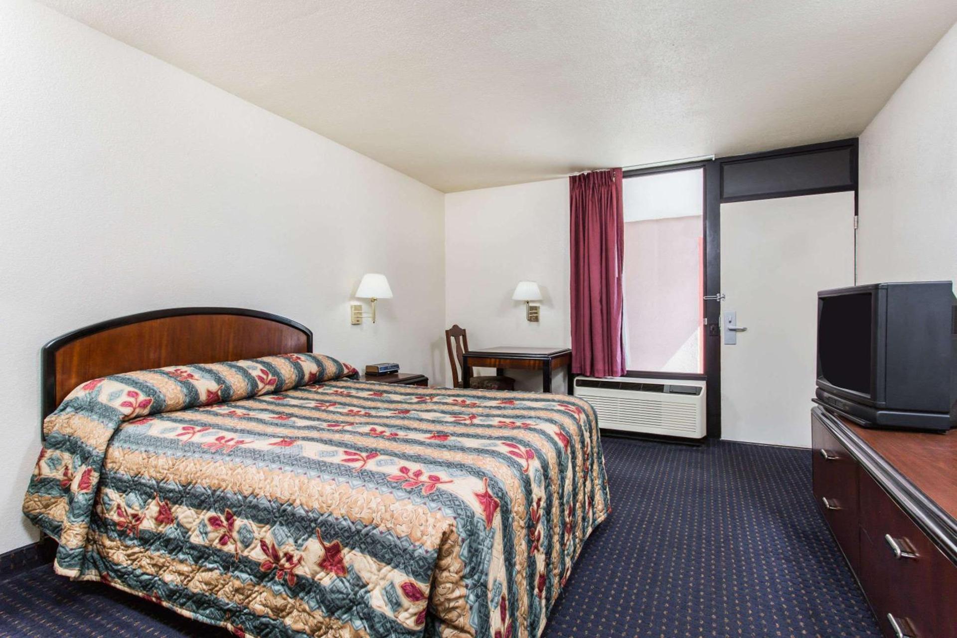 Knights Inn Virginia Beach Lynnhaven photo 15