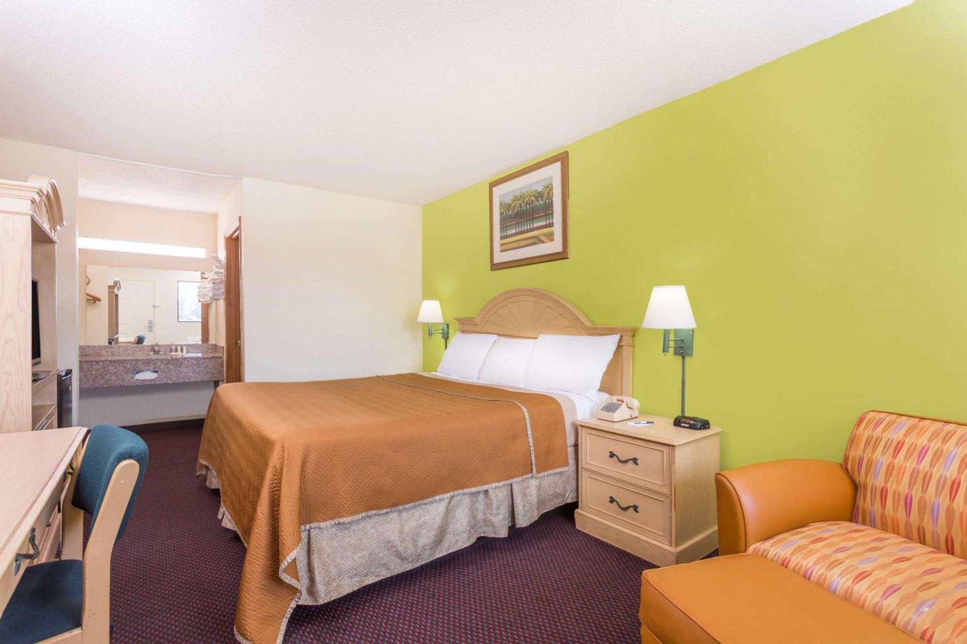 Travelodge by Wyndham Cordele photo 15