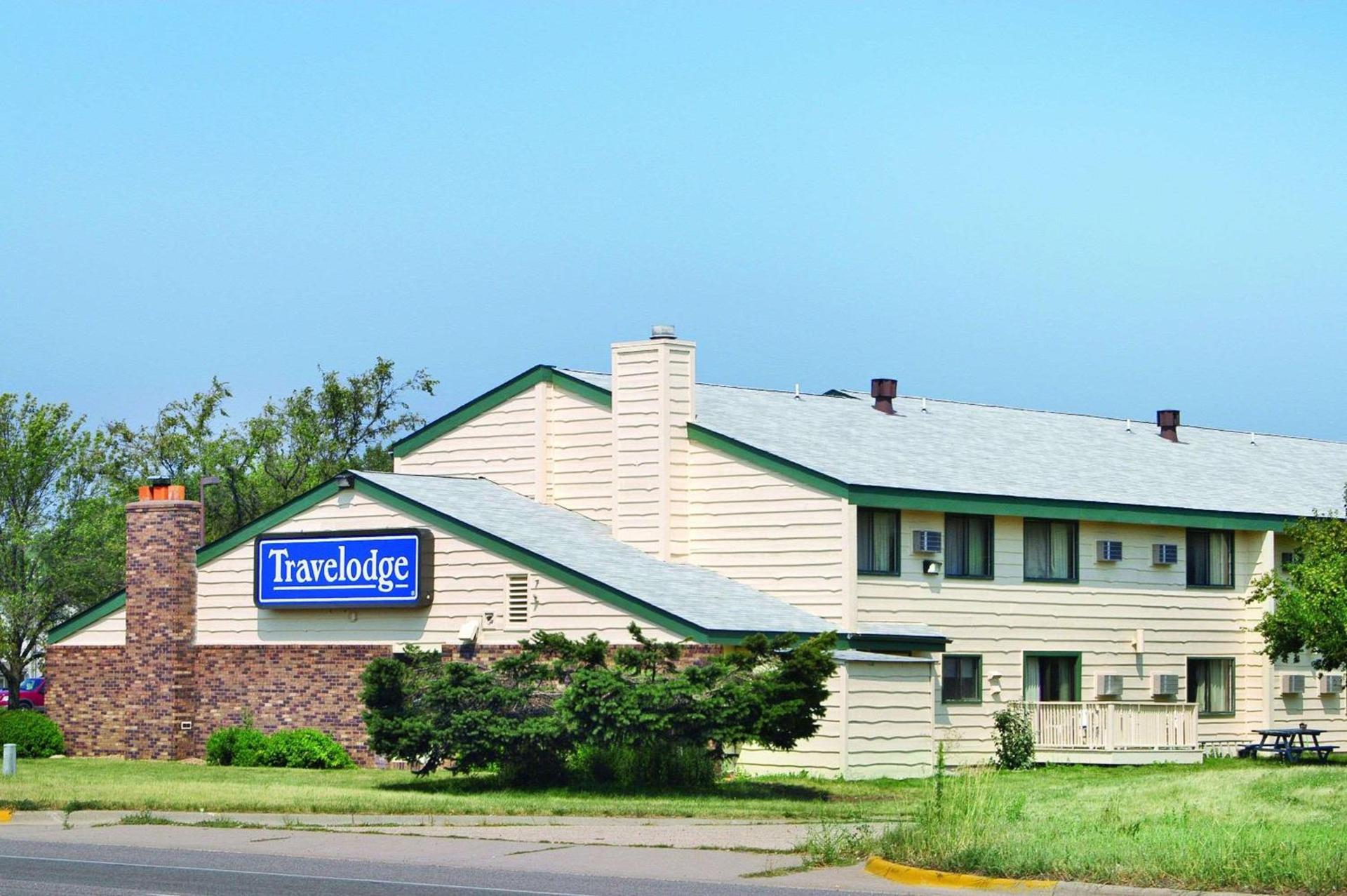 Travelodge by Wyndham Valleyfair Shakopee photo 2