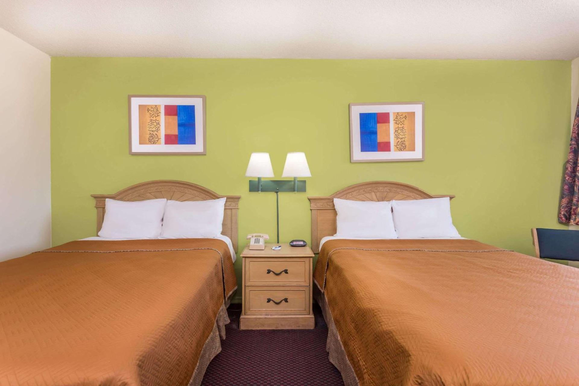 Travelodge by Wyndham Cordele photo 17