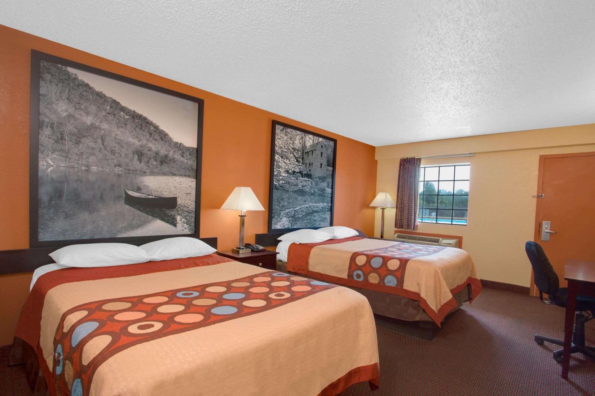 Super 8 by Wyndham Monticello AR photo 3