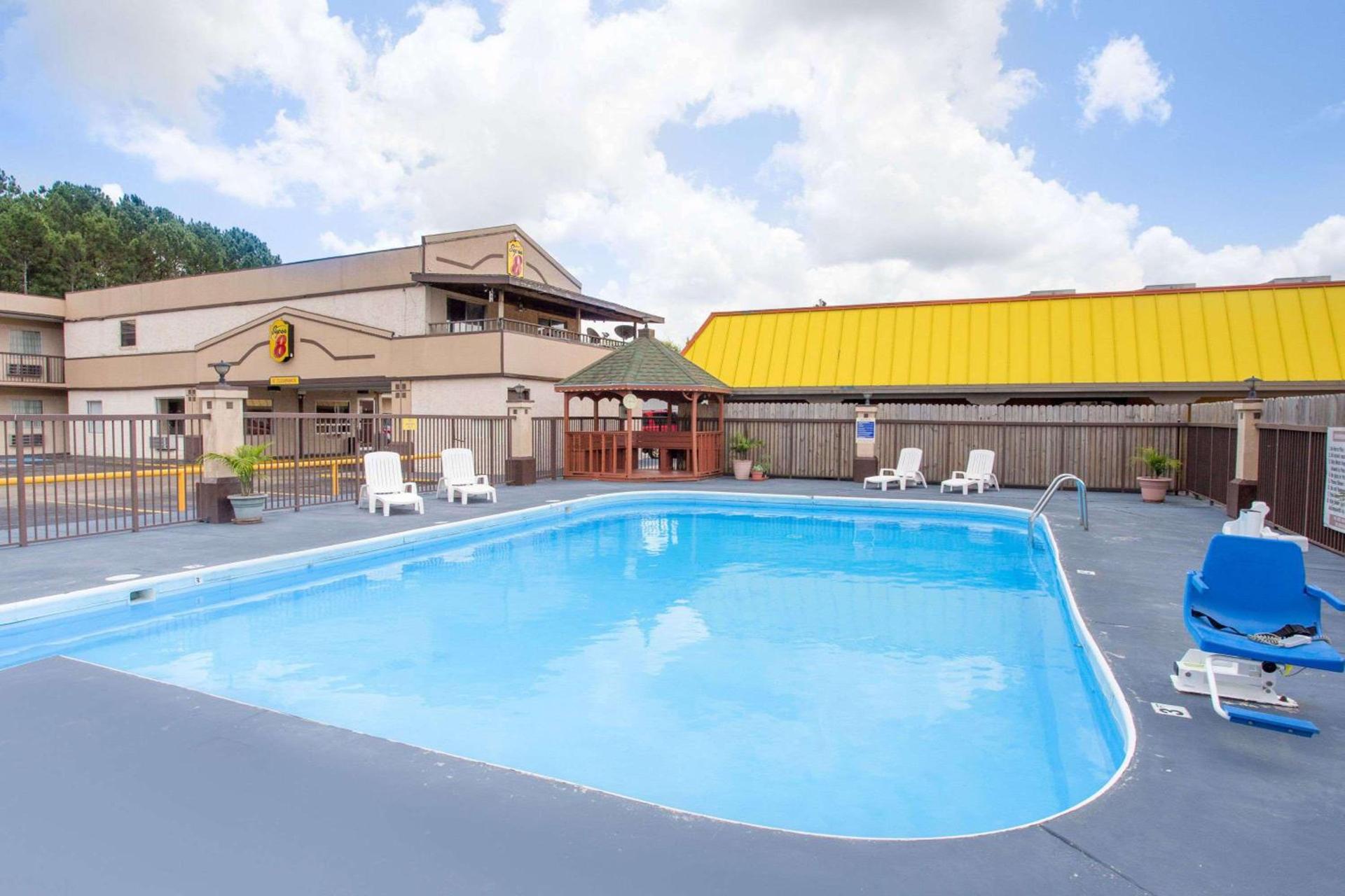 Super 8 by Wyndham Monticello AR photo 31