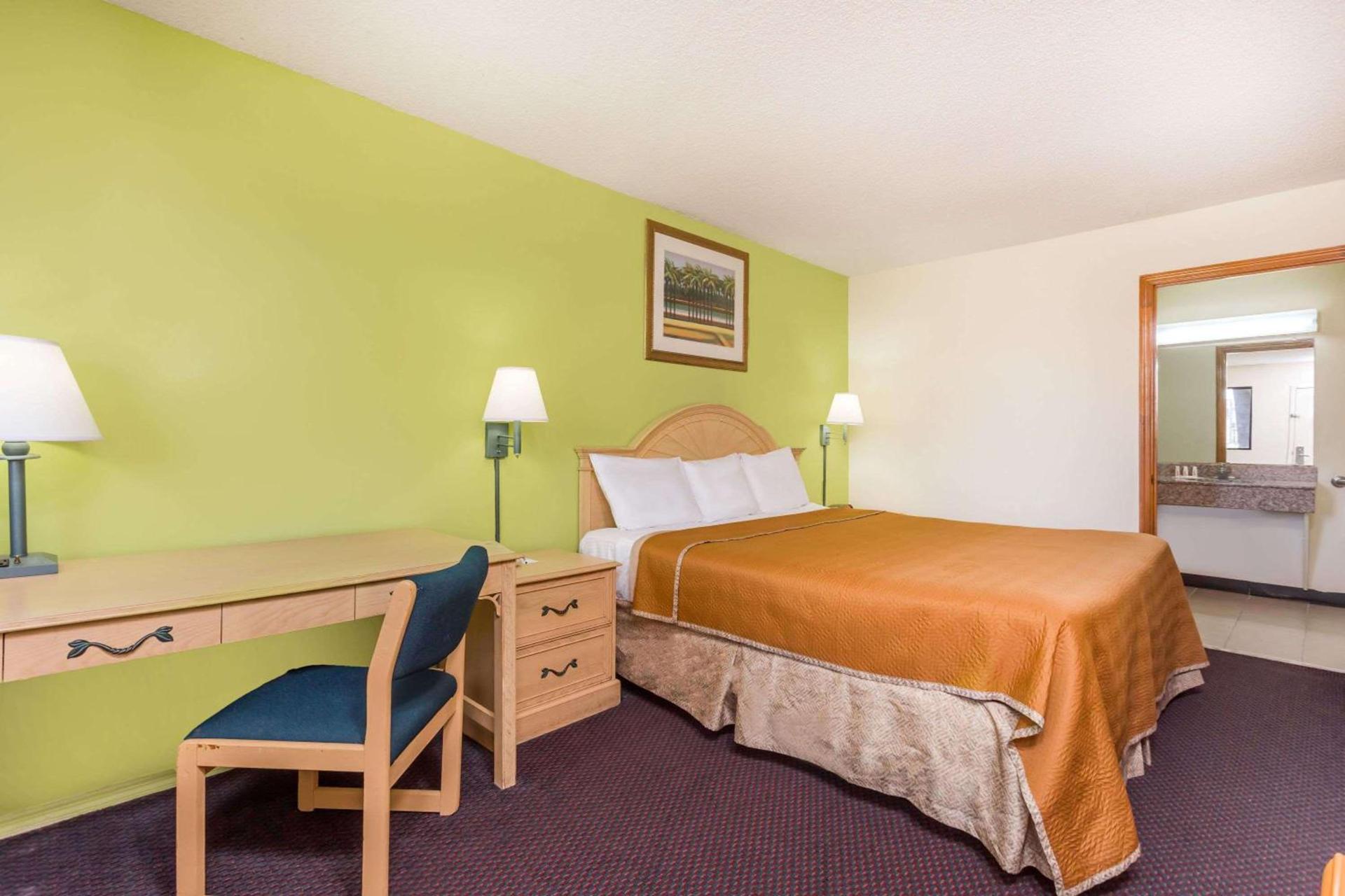 Travelodge by Wyndham Cordele photo 22