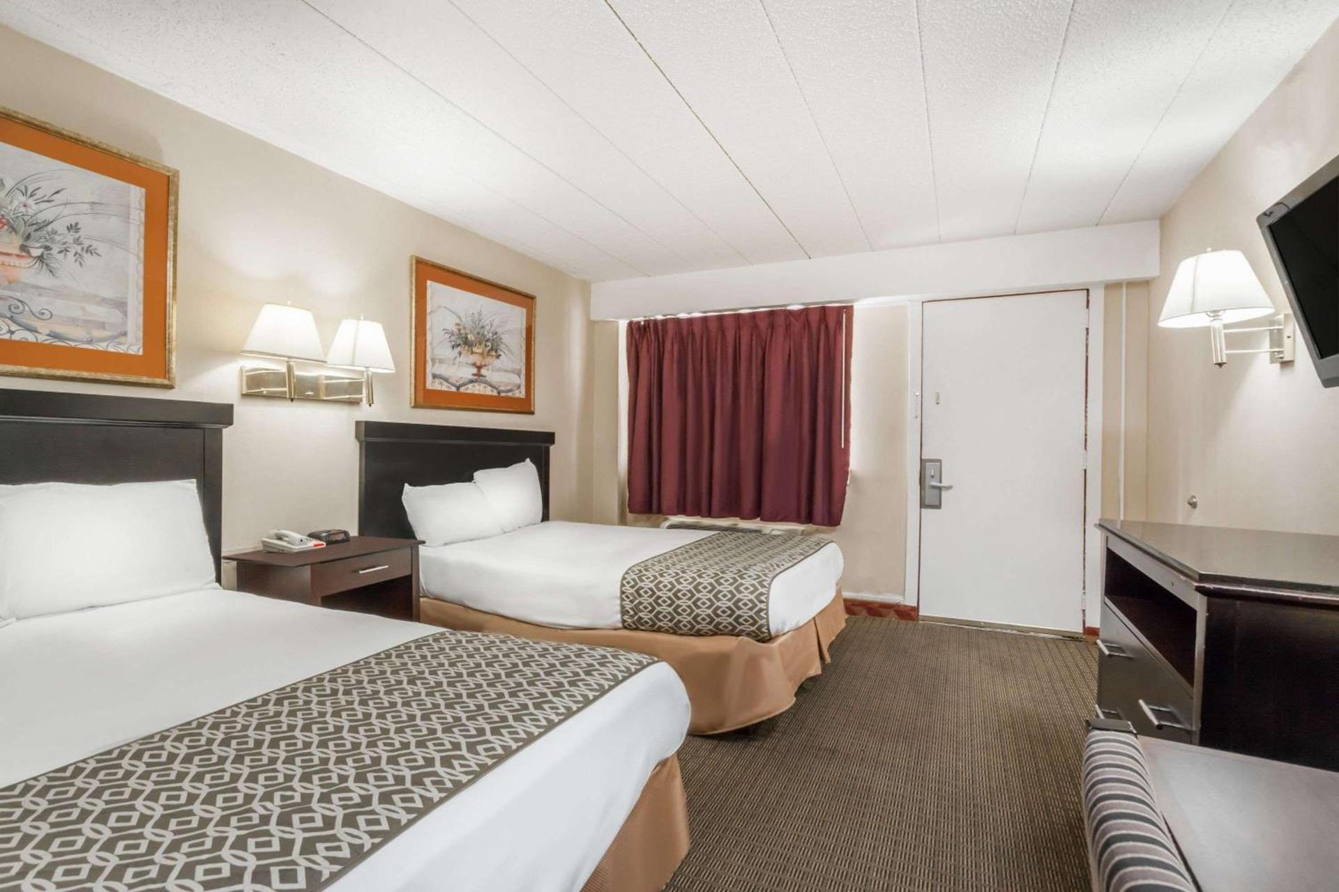 Atlantic Motor Inn Near Boardwalk photo 21