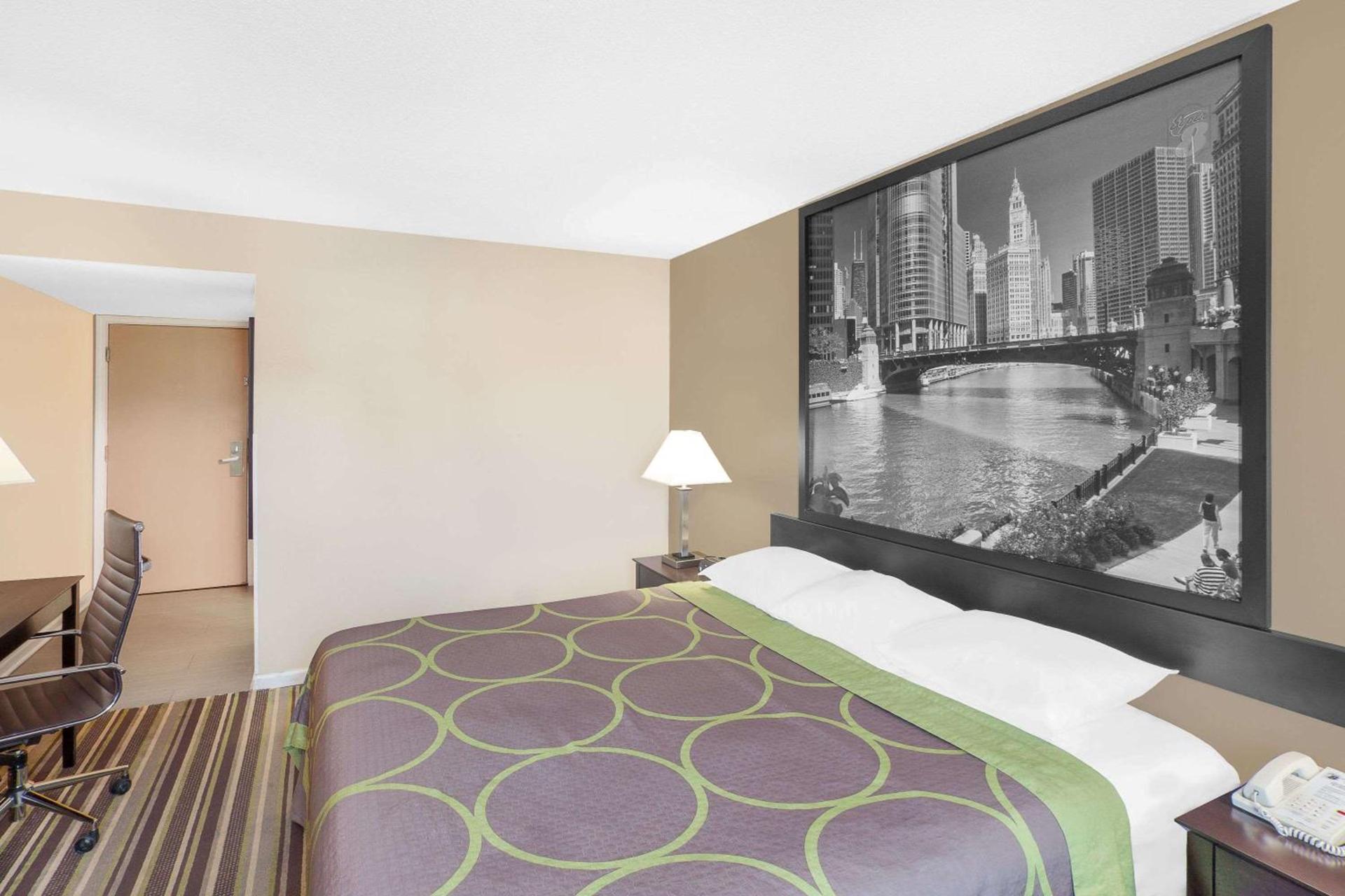 Super 8 by Wyndham Morton Grove/Chicago photo 12