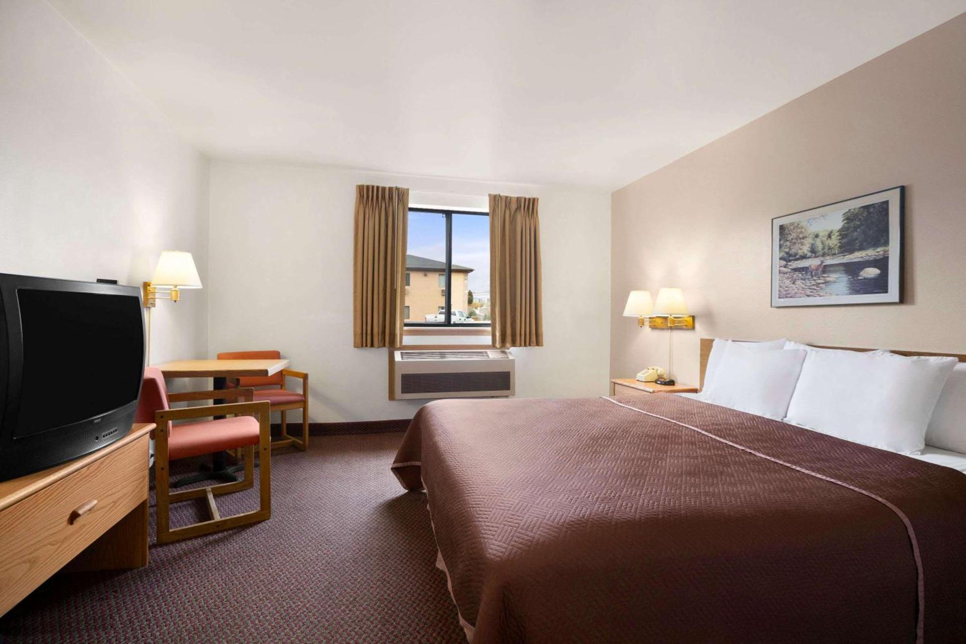 Travelodge by Wyndham Elko NV photo 53